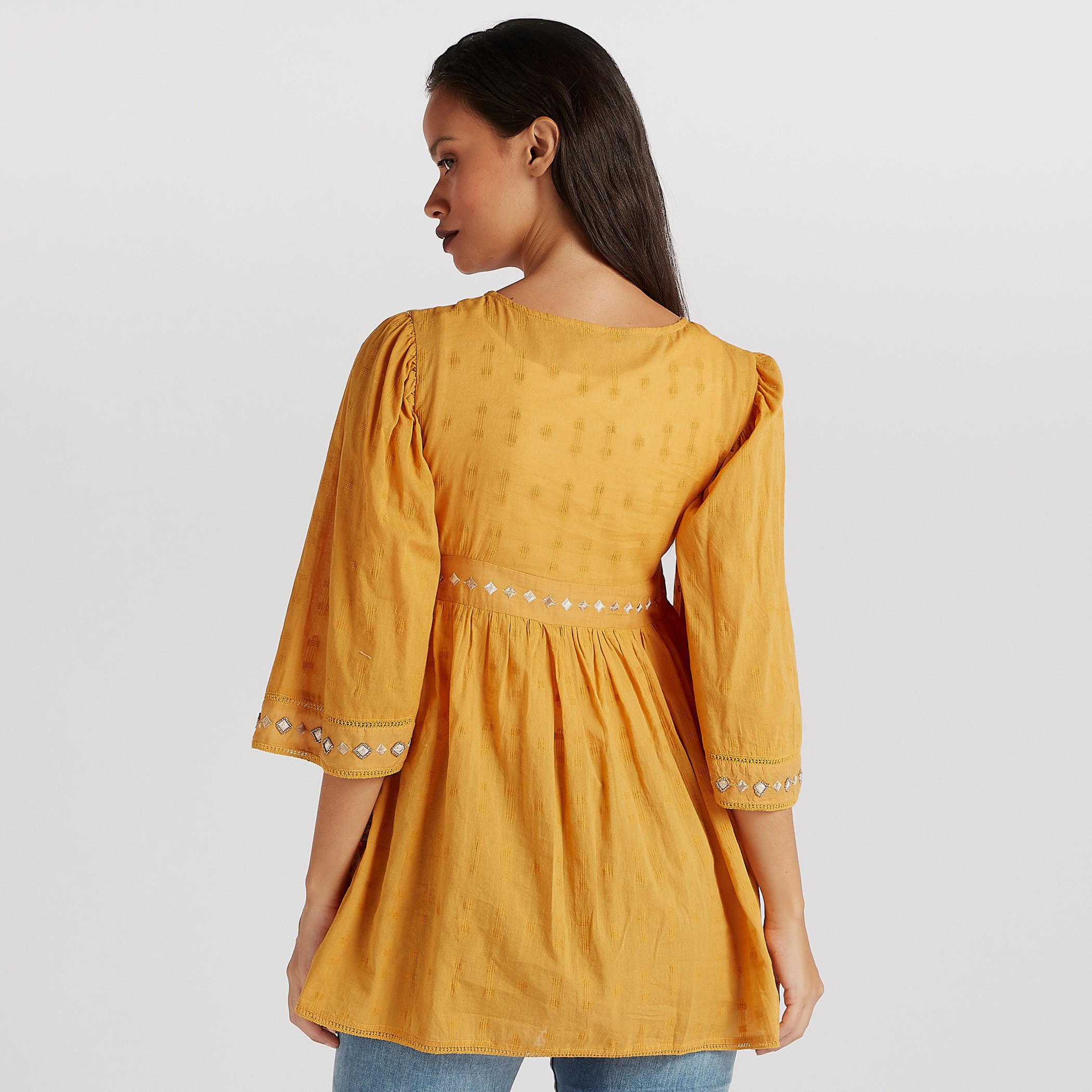 بلوزة مطرّزة بأكمام واسعة وربطة عنق-women-clothing-shirtsandblouses-blouses-image-1