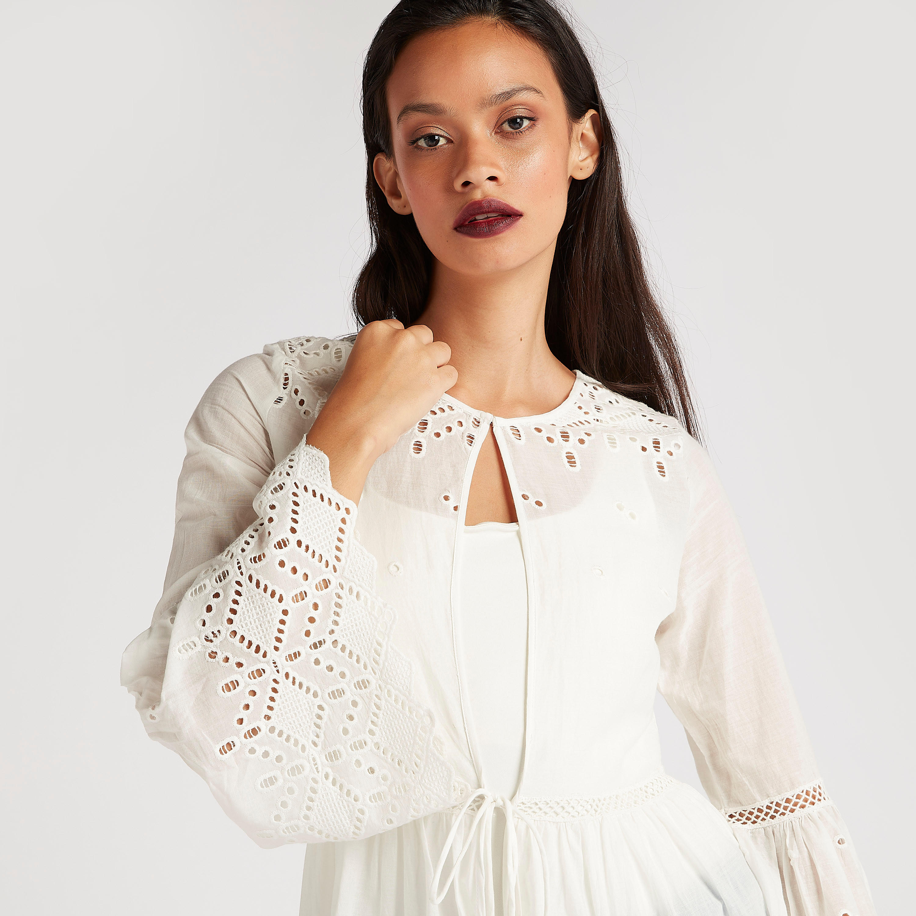 بلوزة كيمونو طويلة مطرّزة برباط-women-clothing-shirtsandblouses-blouses-image-3