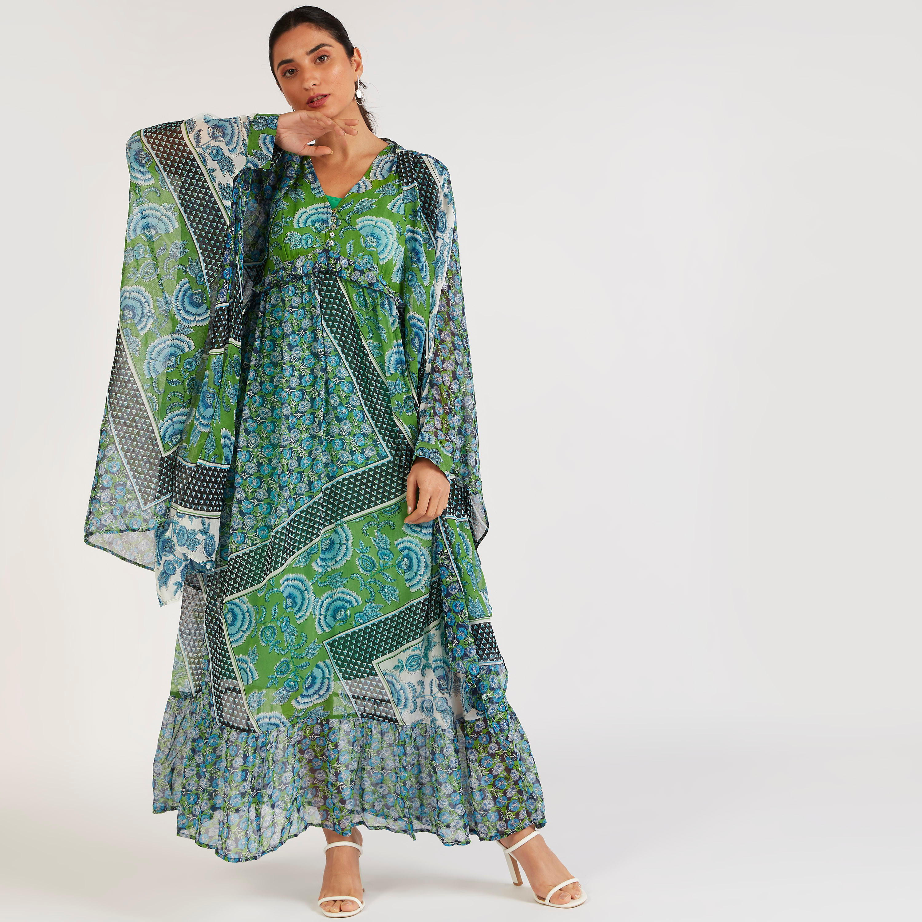 كيمونو خفيف الوزن بياقة V وحوّاف كشكش وطبعات-women-clothing-shirtsandblouses-blouses-image-2