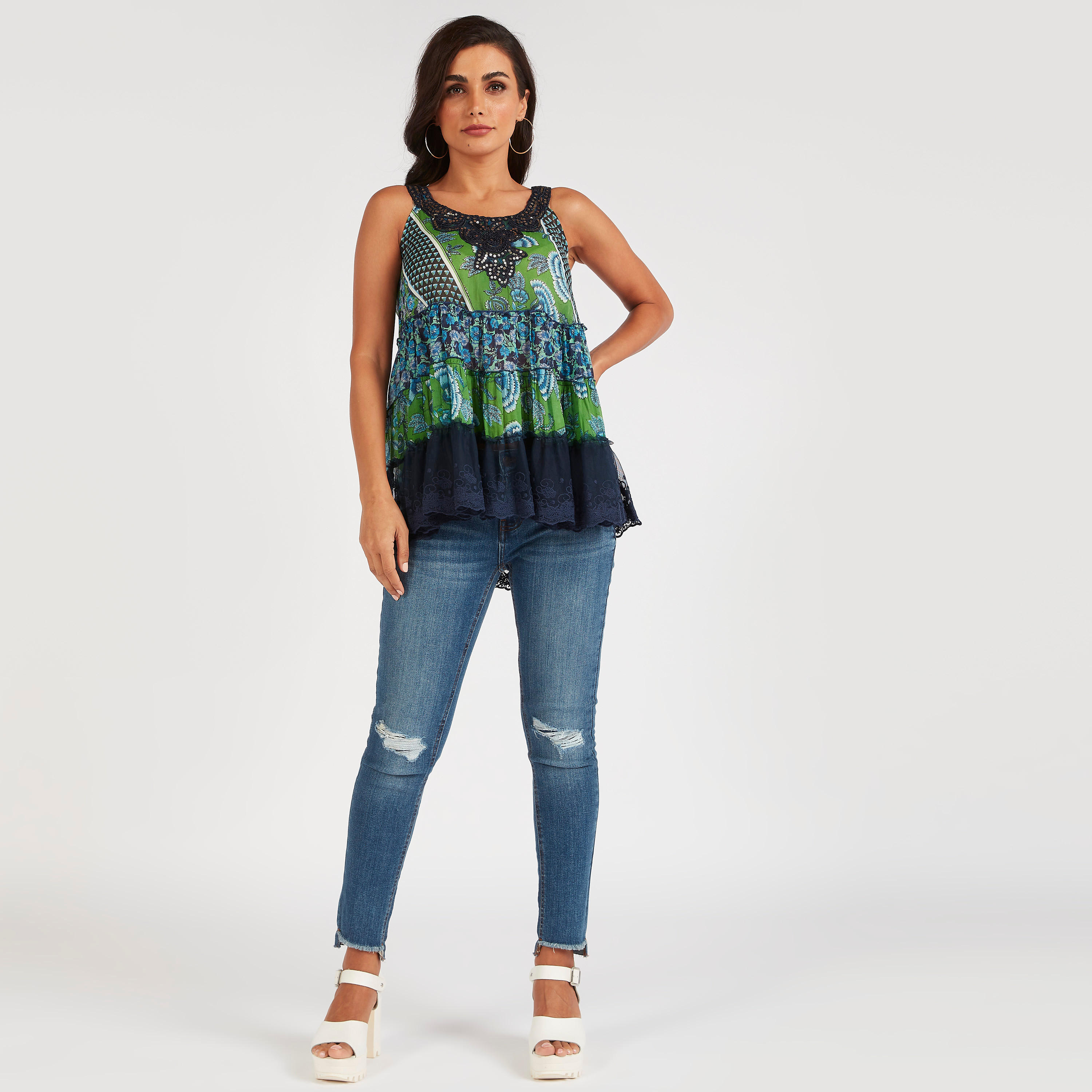 بلوزة دون أكمام بطبعات مع تفاصيل دانتيل-women-clothing-shirtsandblouses-blouses-image-8