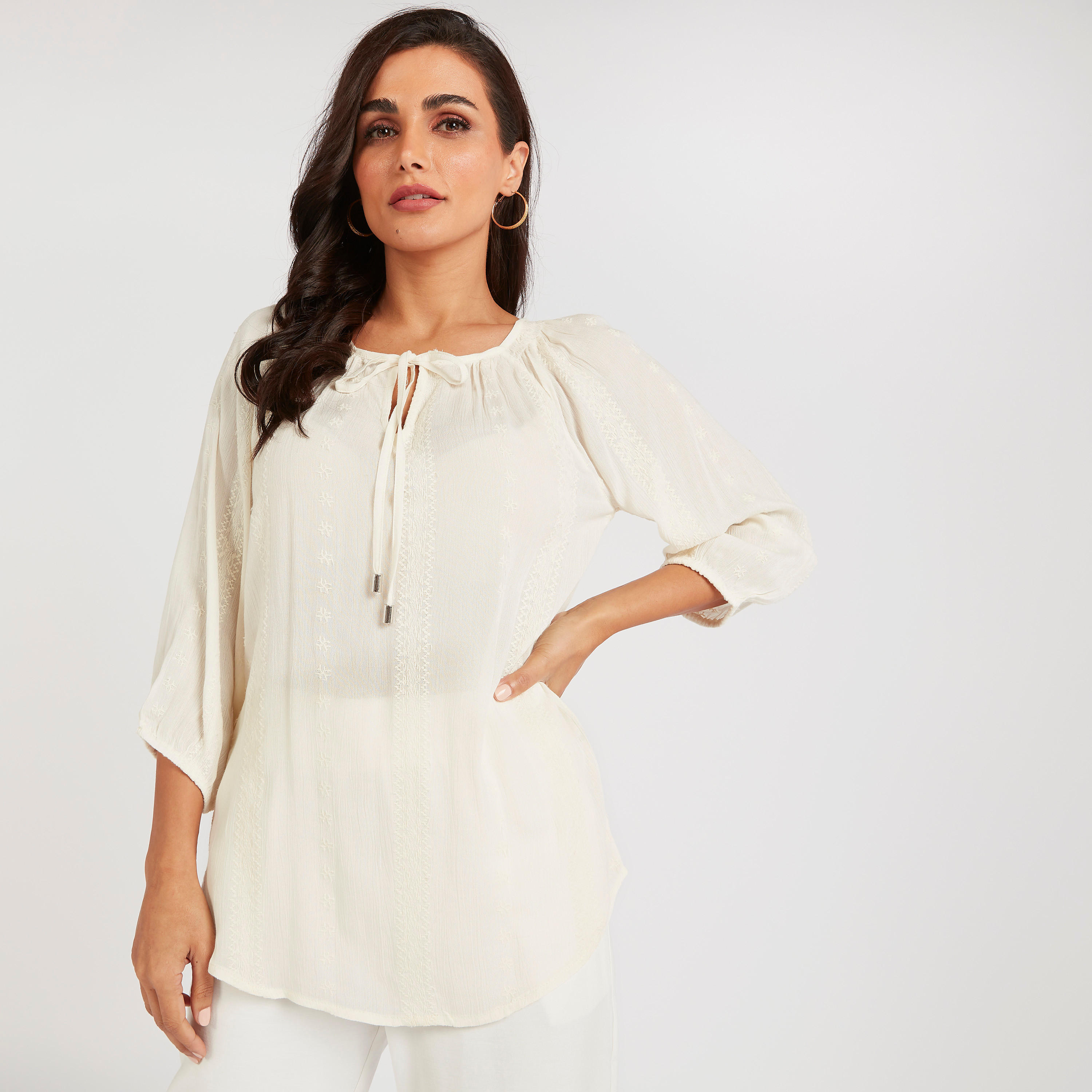 بلوزة بارزة الملمس بأكمام 3/4 وربطة عنق-women-clothing-shirtsandblouses-blouses-image-1