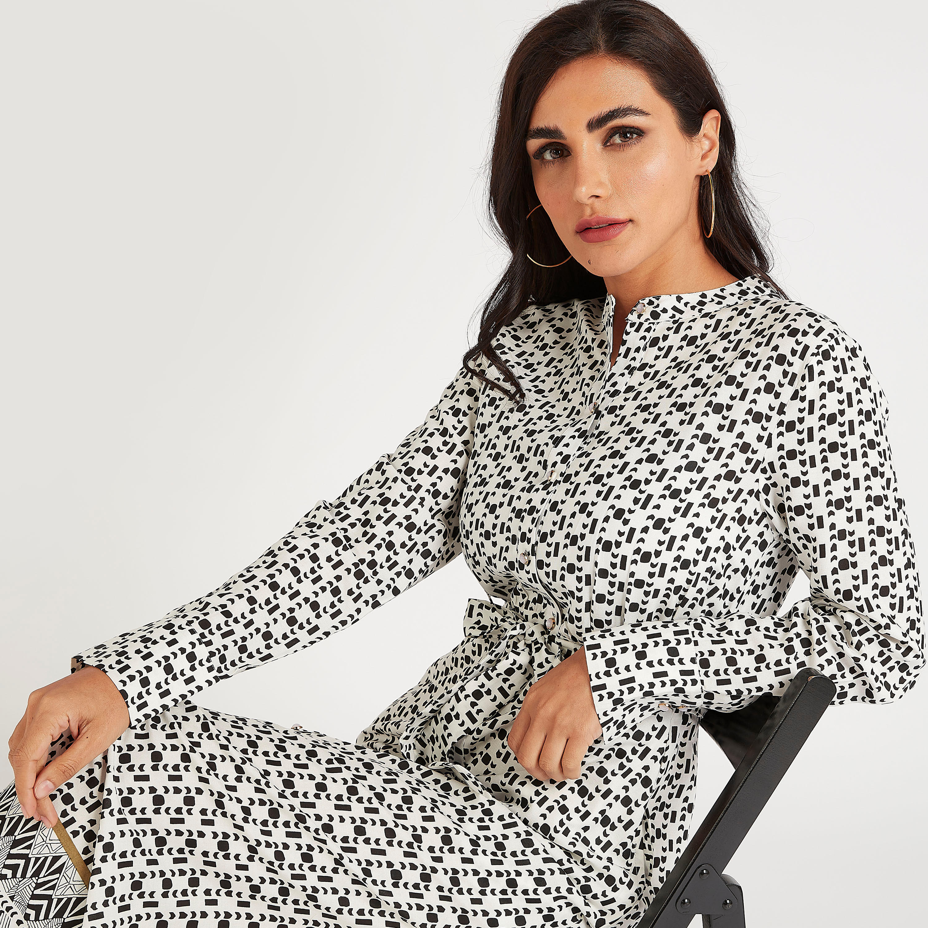 فستان طويل بياقة عالية وطبعات وأكمام طويلة-women-clothing-dresses-image-2