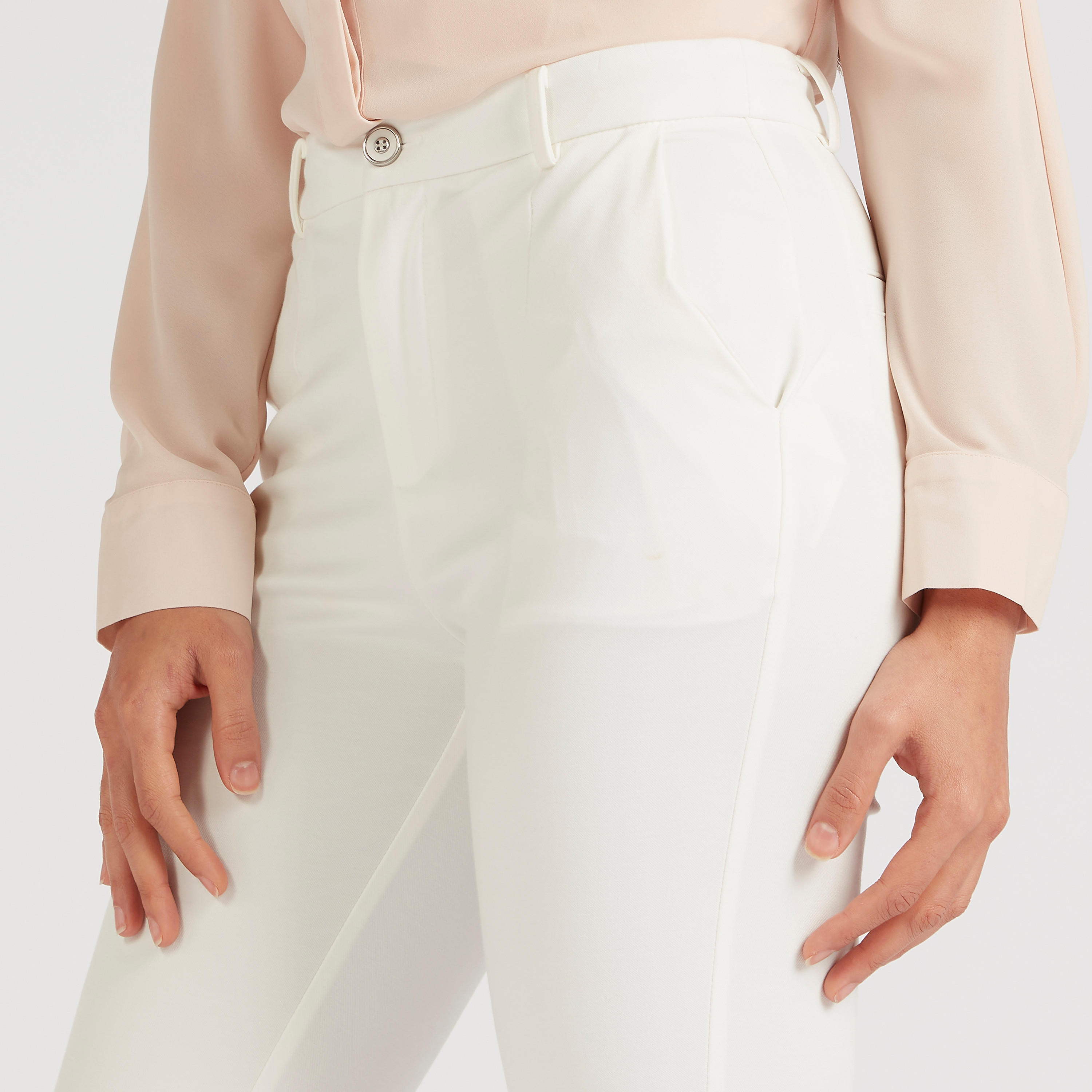 بنطلون قصير سادة بخصر متوسط الارتفاع وزر إغلاق-women-clothing-bottoms-trousers-image-3