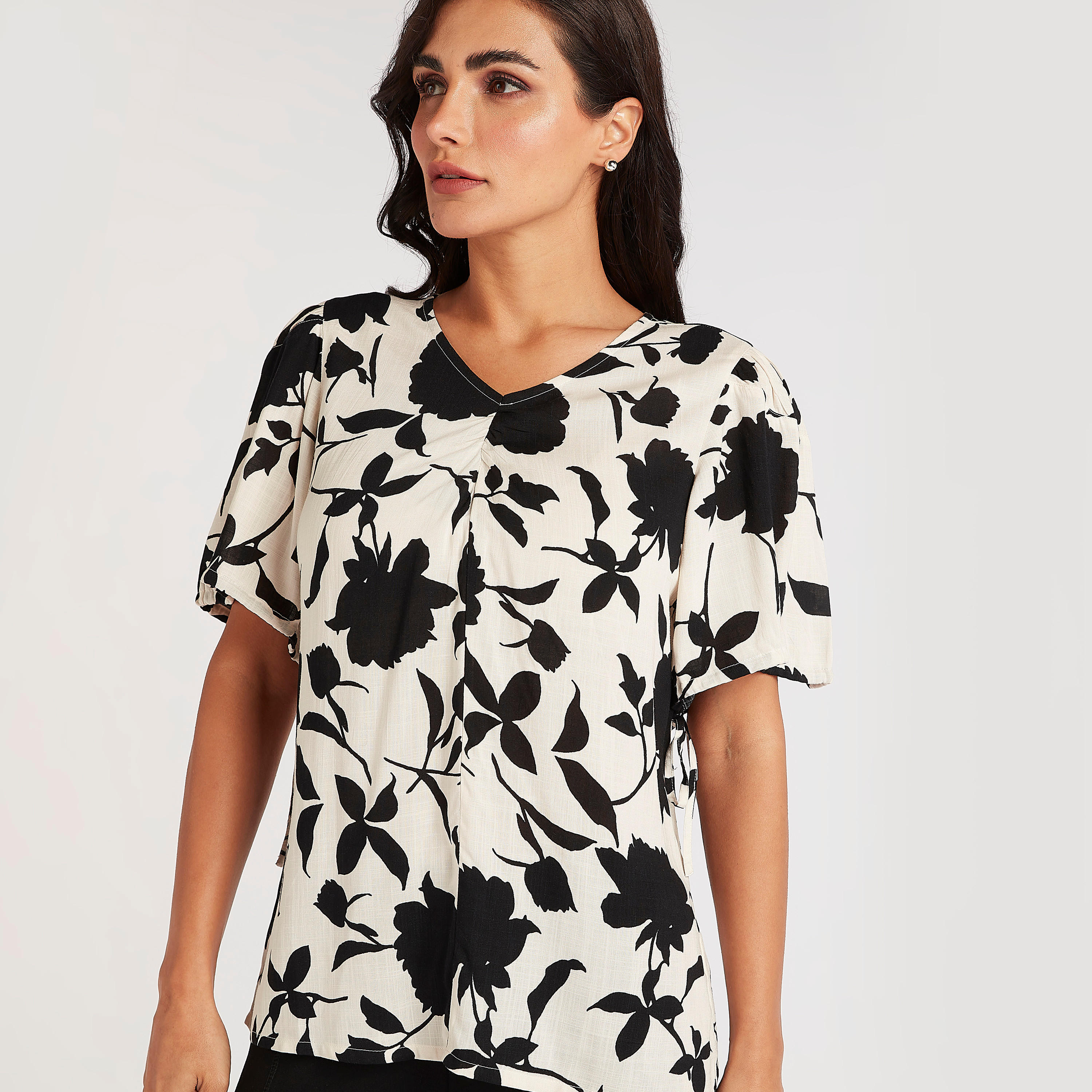 Floral Print Top with Cutout Back and V-neck-women-clothing-shirtsandblouses-blouses-image-1