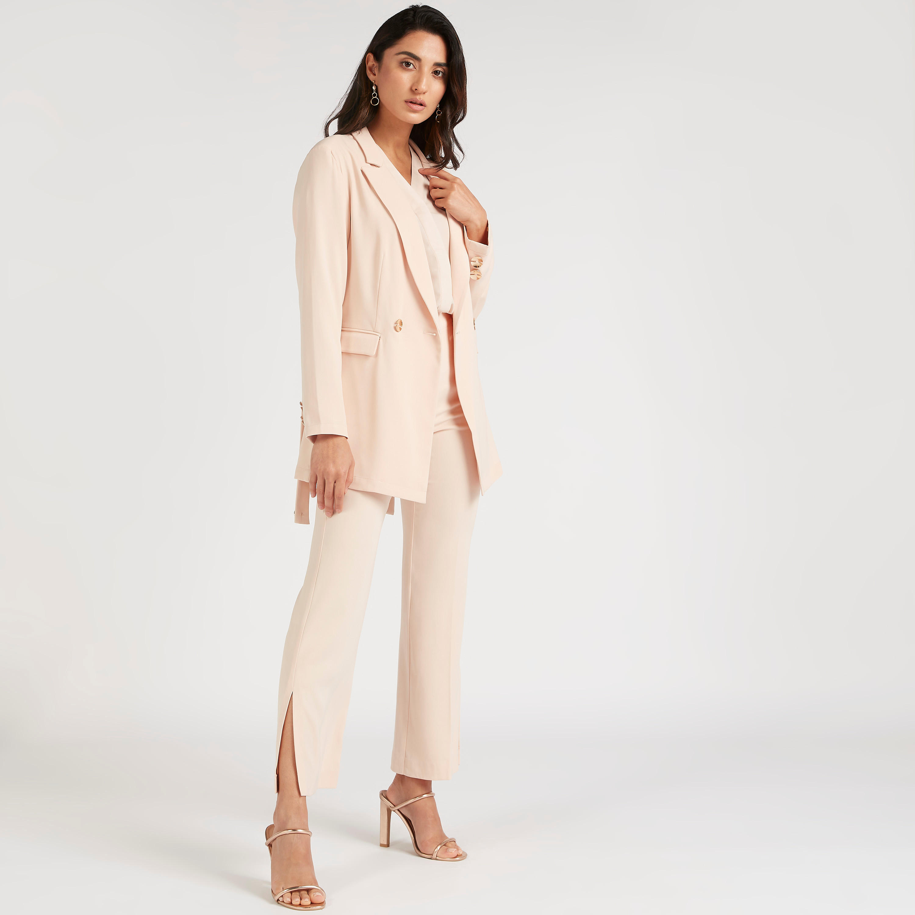 جاكيت بليزر سادة بجيوب بطيّة وأكمام طويلة-women-clothing-coatsandjackets-blazers-image-7