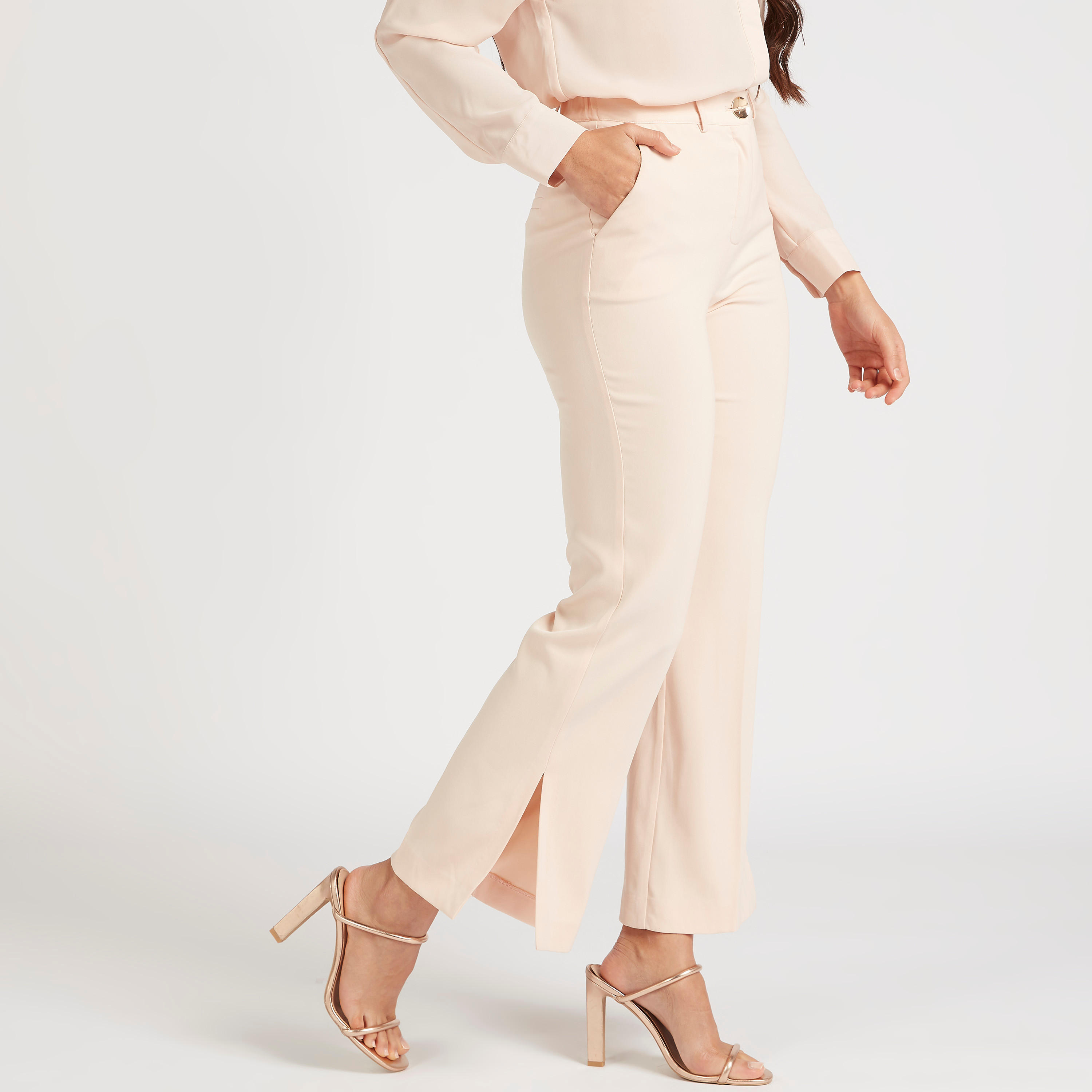 بنطلون سادة بخصر متوسط الارتفاع وزر إغلاق وجيوب-women-clothing-bottoms-trousers-image-2