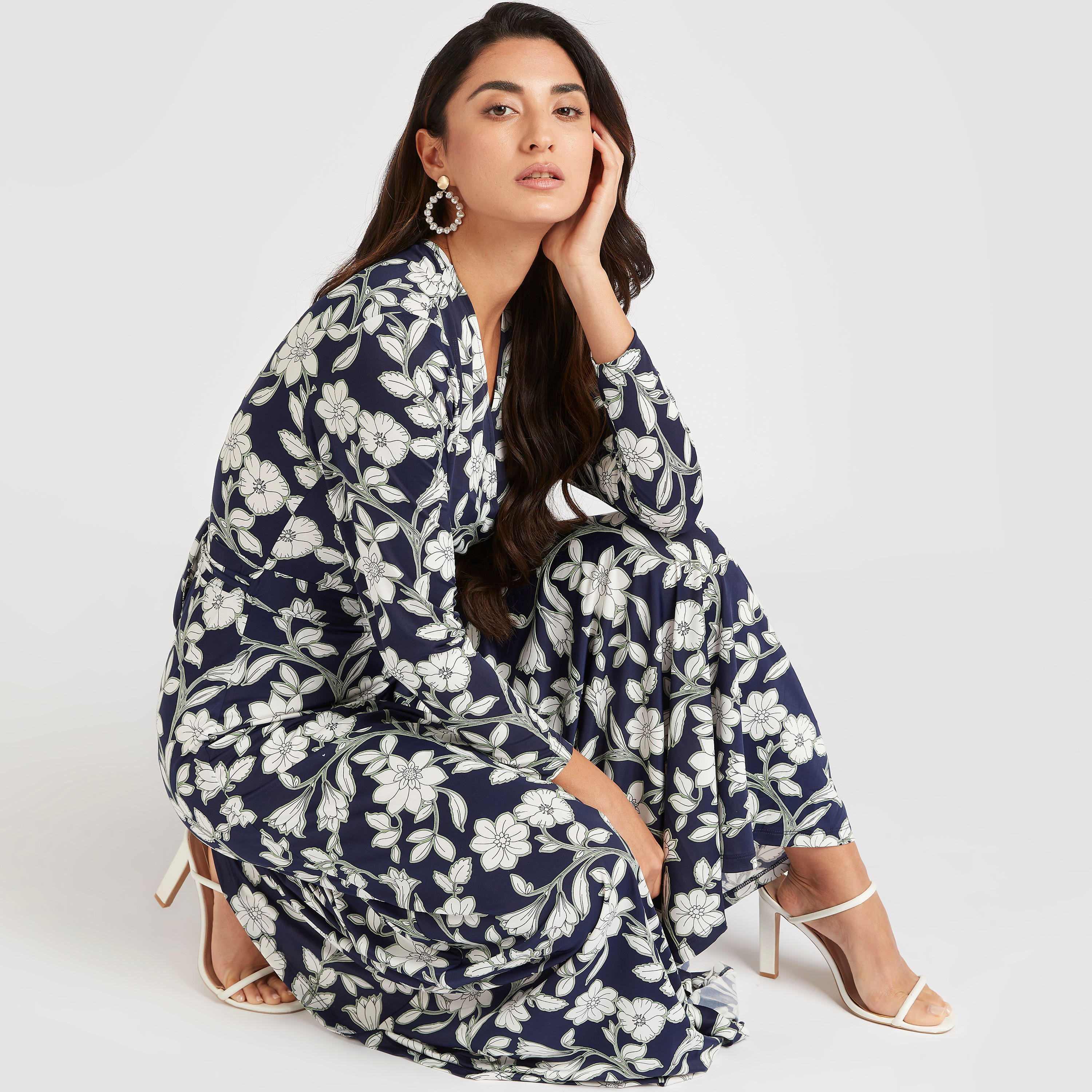 فستان إيه لاين طويل بياقة V وأكمام طويلة و طبعات أزهار-women-clothing-dresses-image-1