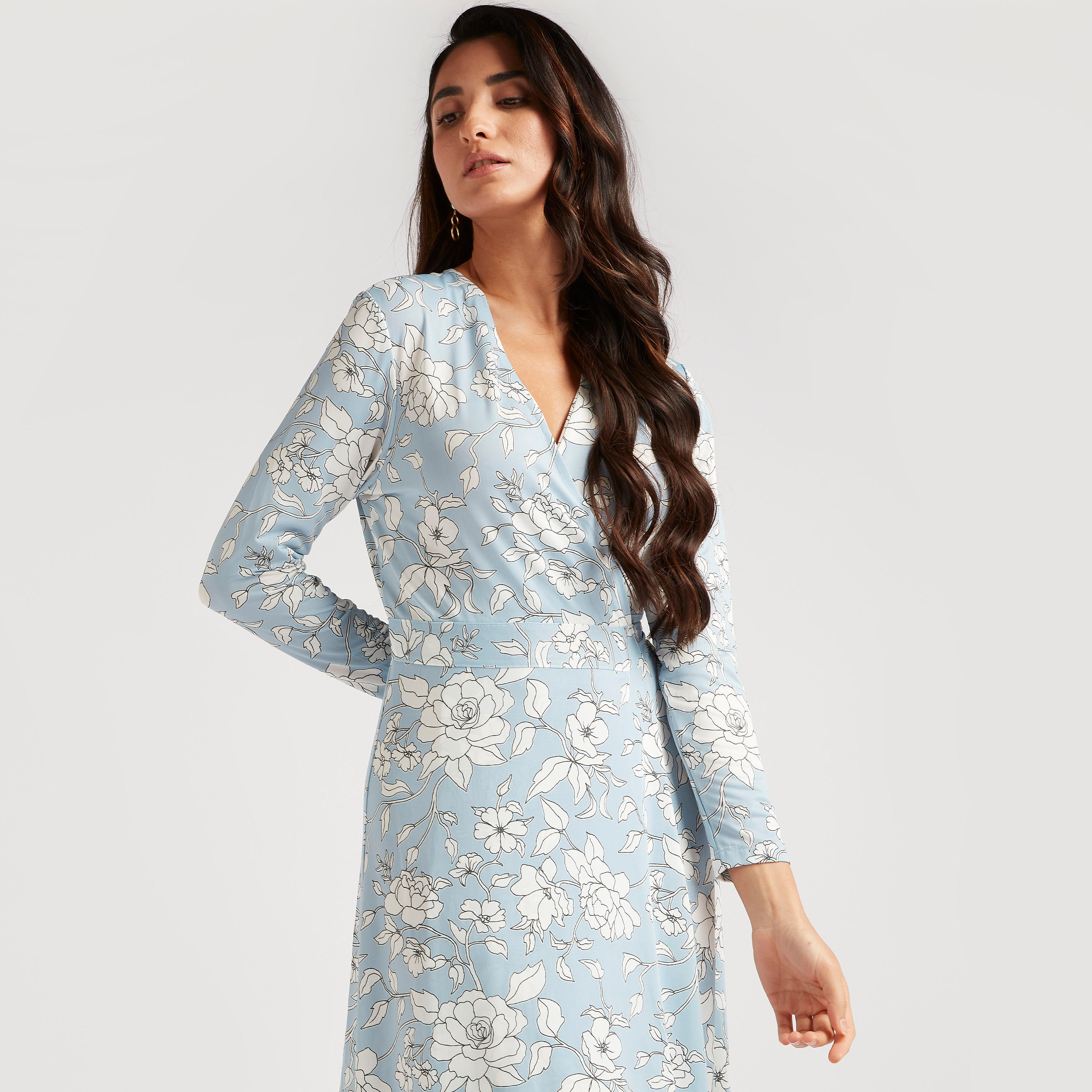 فستان إيه لاين طويل ملفوف بطبعات أزهار وياقة v وأكمام طويلة-women-clothing-dresses-image-7