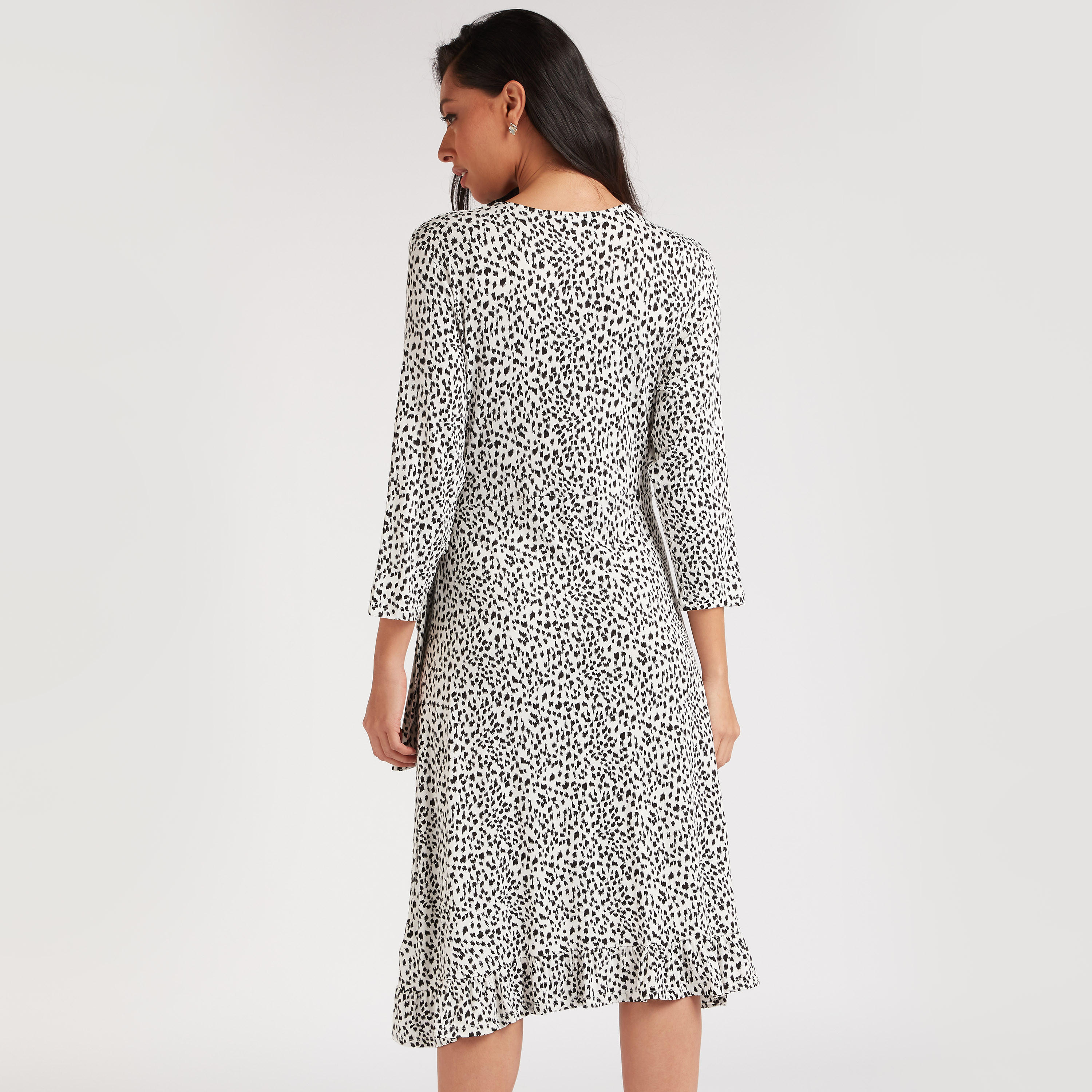 فستان ملفوف ميدي بطبعات وياقة v وكشكشة-women-clothing-dresses-image-4