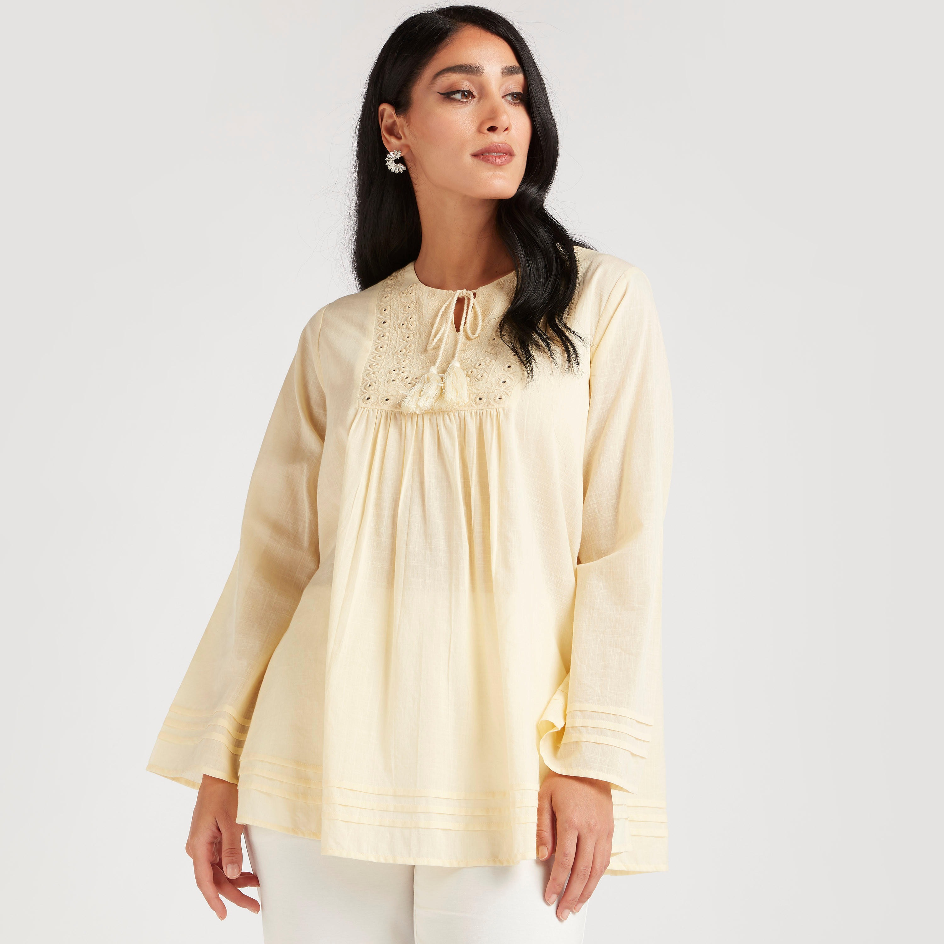 بلوزة مطرزة بأربطة وأكمام طويلة-women-clothing-shirtsandblouses-blouses-image-1