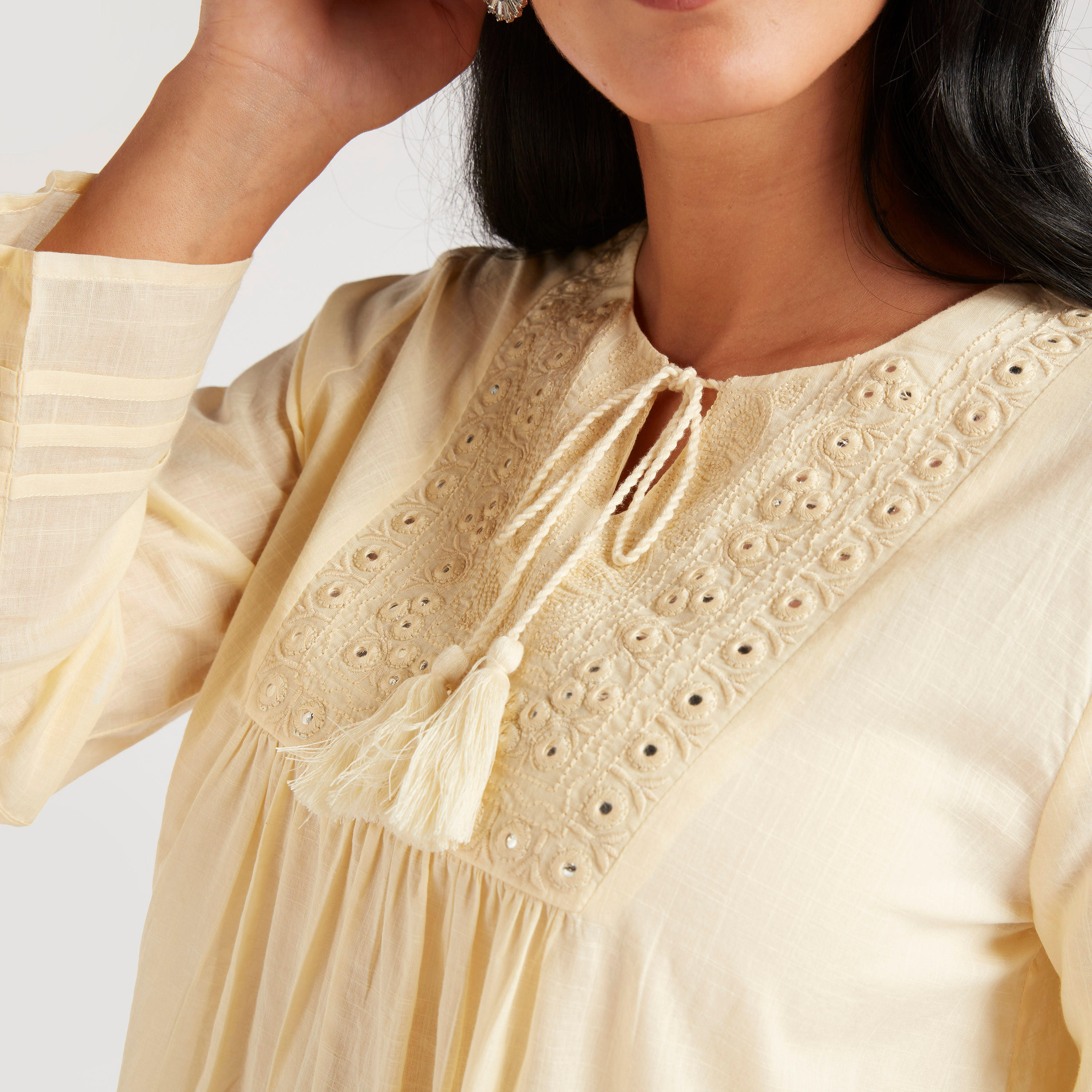 بلوزة مطرزة بأربطة وأكمام طويلة-women-clothing-shirtsandblouses-blouses-image-3