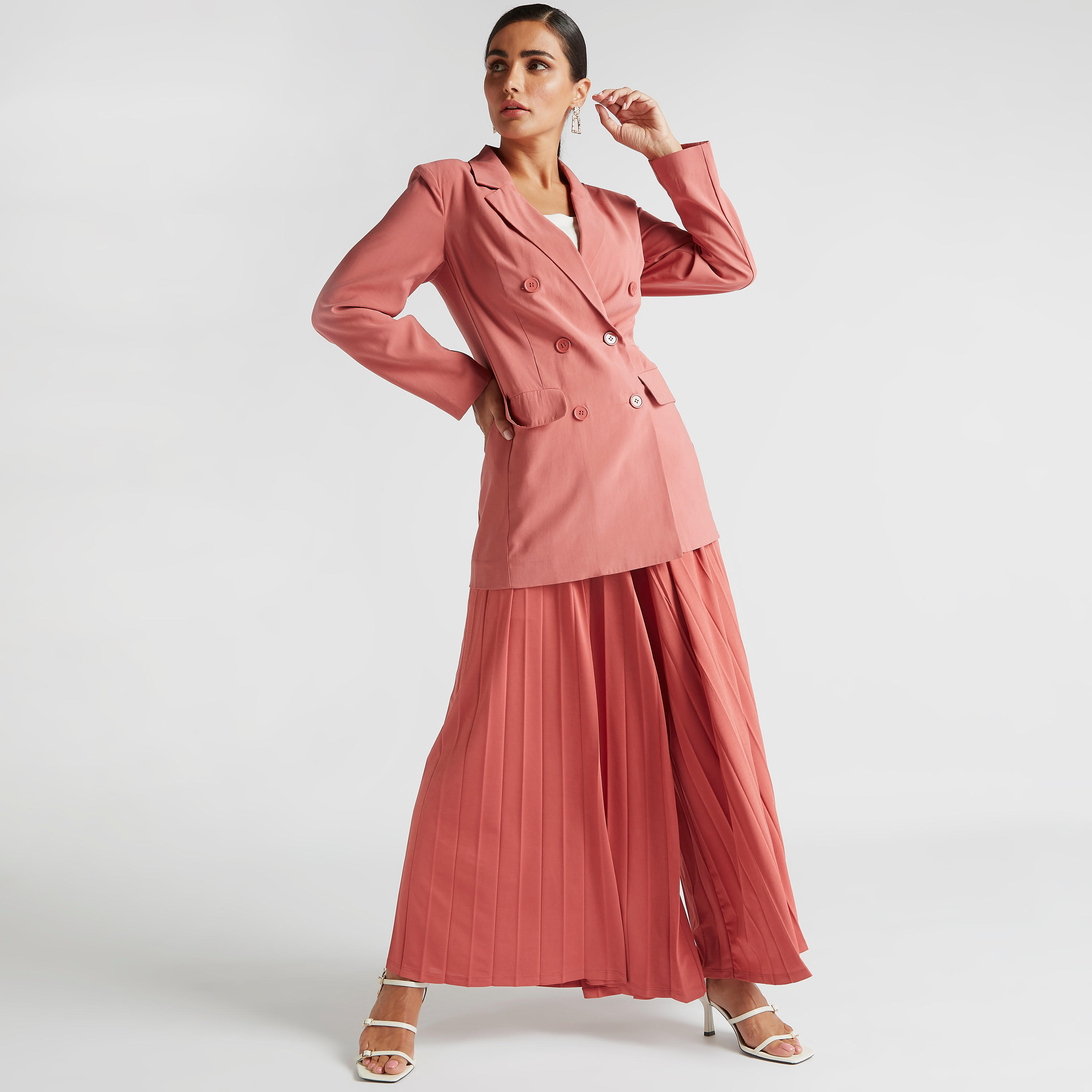 جاكيت بليزر طويل بياقة مطويّة وأكمام طويلة-women-clothing-coatsandjackets-blazers-image-6