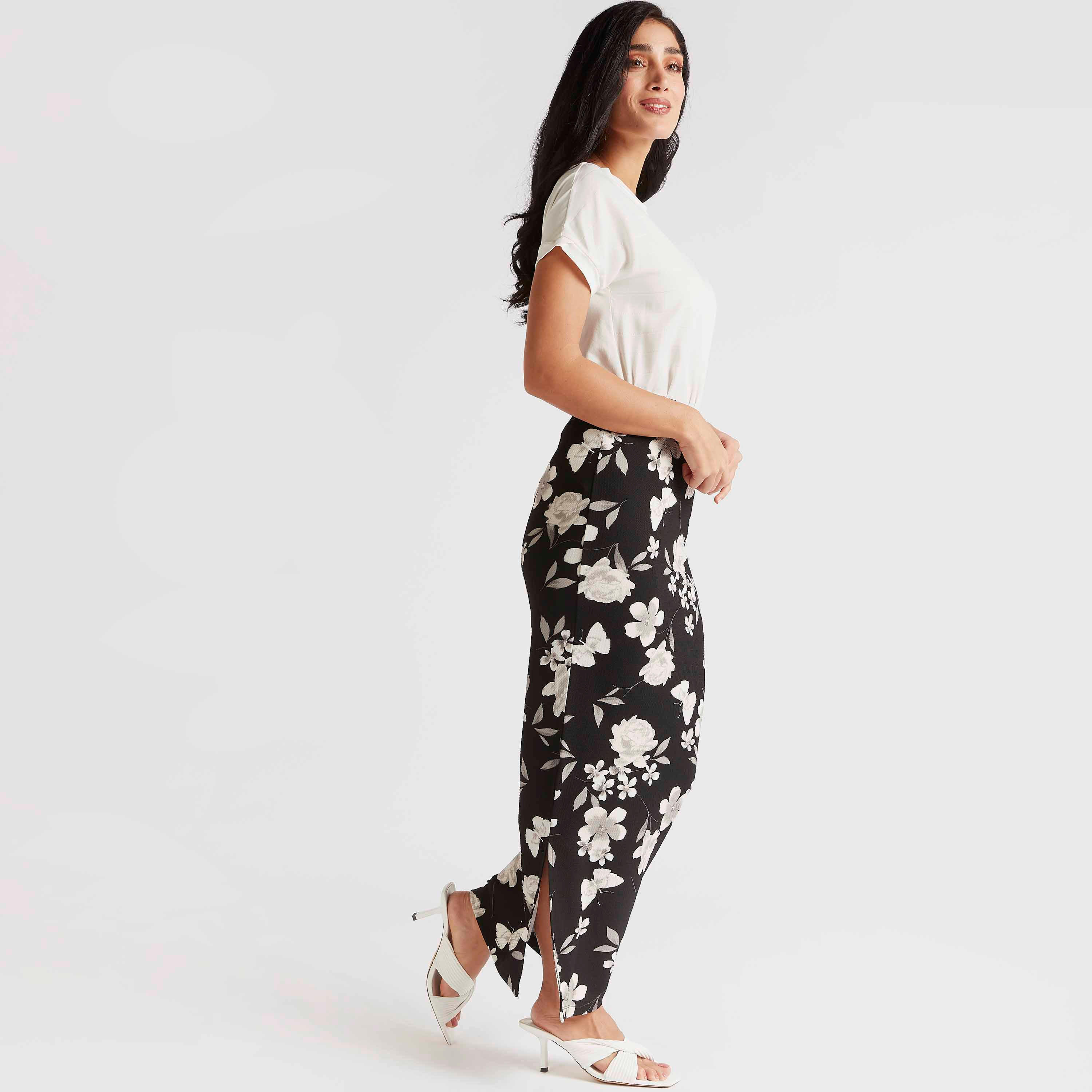 تنّورة طويلة ضيّقة بطبعات أزهار وخصر مطّاطي-women-clothing-bottoms-skirts-image-2