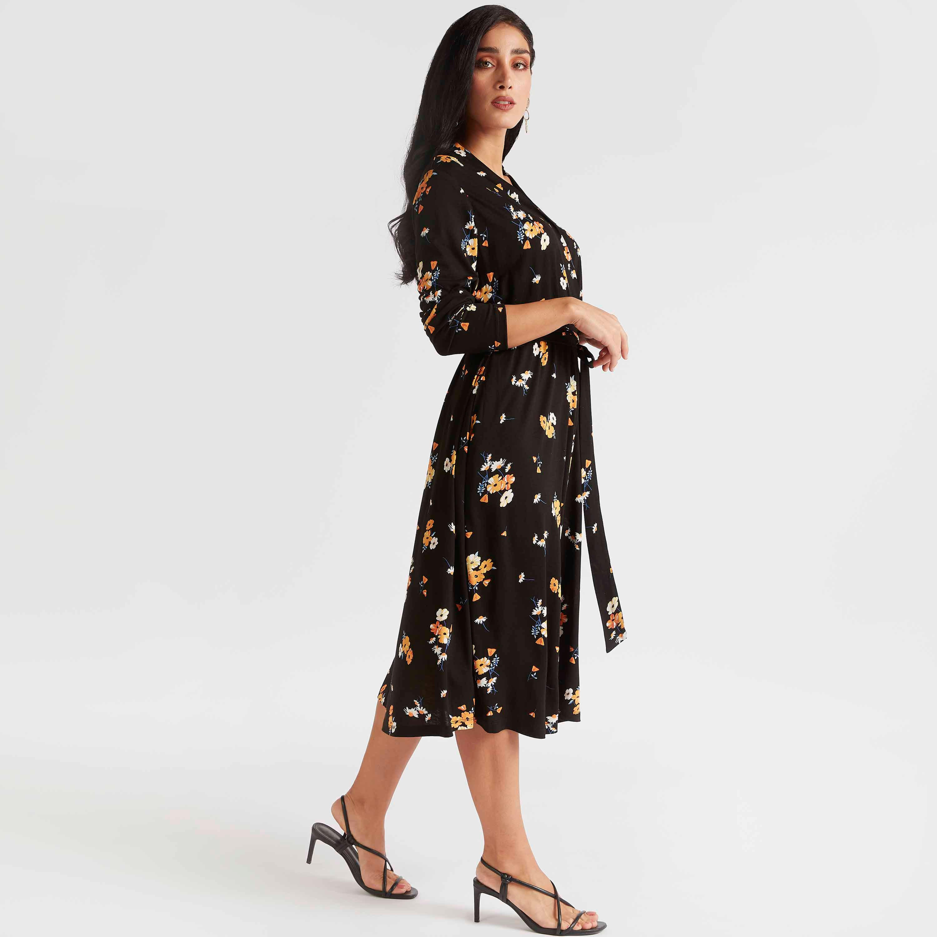 فستان ملفوف ميدي بياقة v وطبعات أزهار وتفاصيل أربطة-women-clothing-dresses-image-5