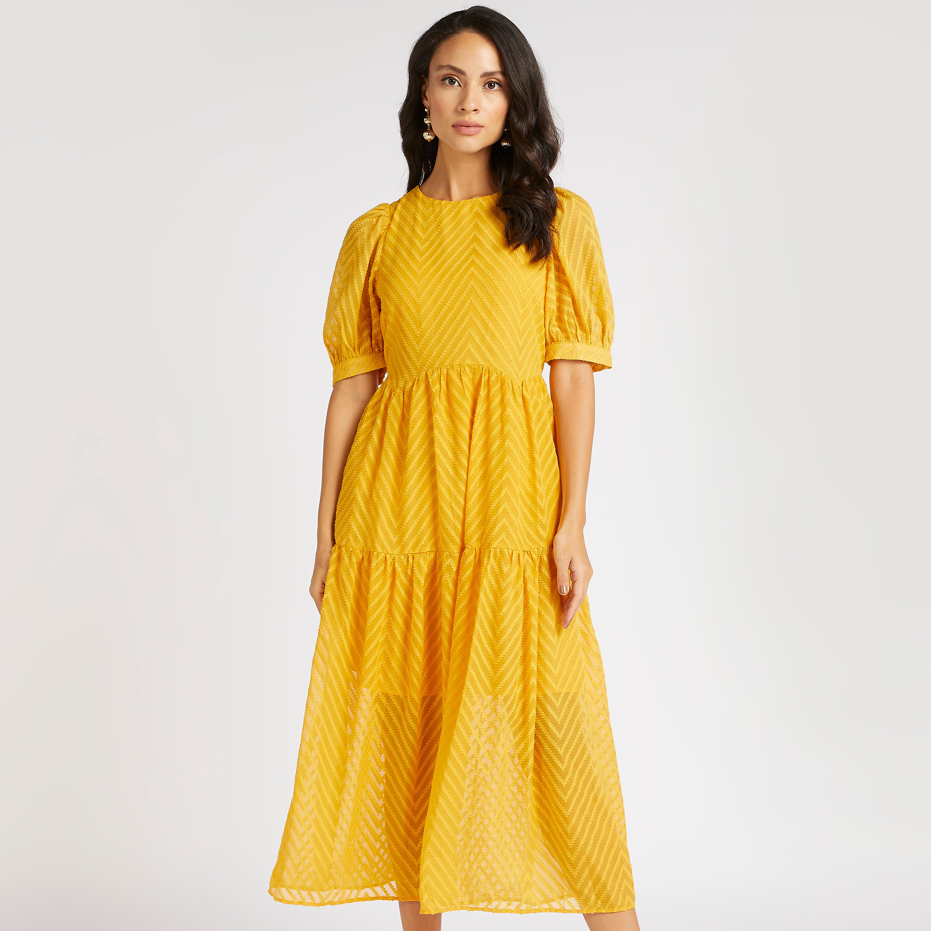 فستان قميص ميدي بارز الملمس بأكمام منفوخة-women-clothing-dresses-image-1