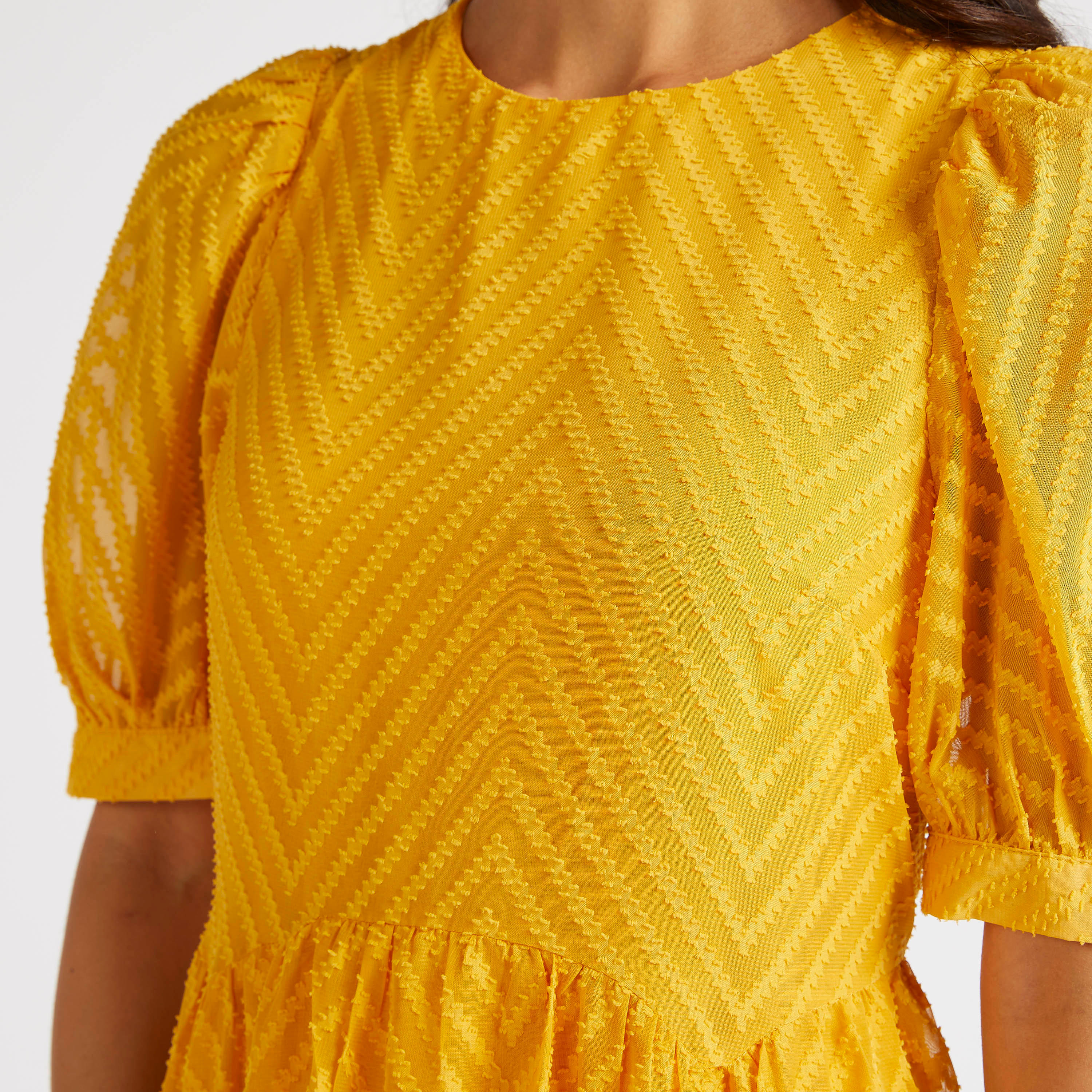 فستان قميص ميدي بارز الملمس بأكمام منفوخة-women-clothing-dresses-image-3