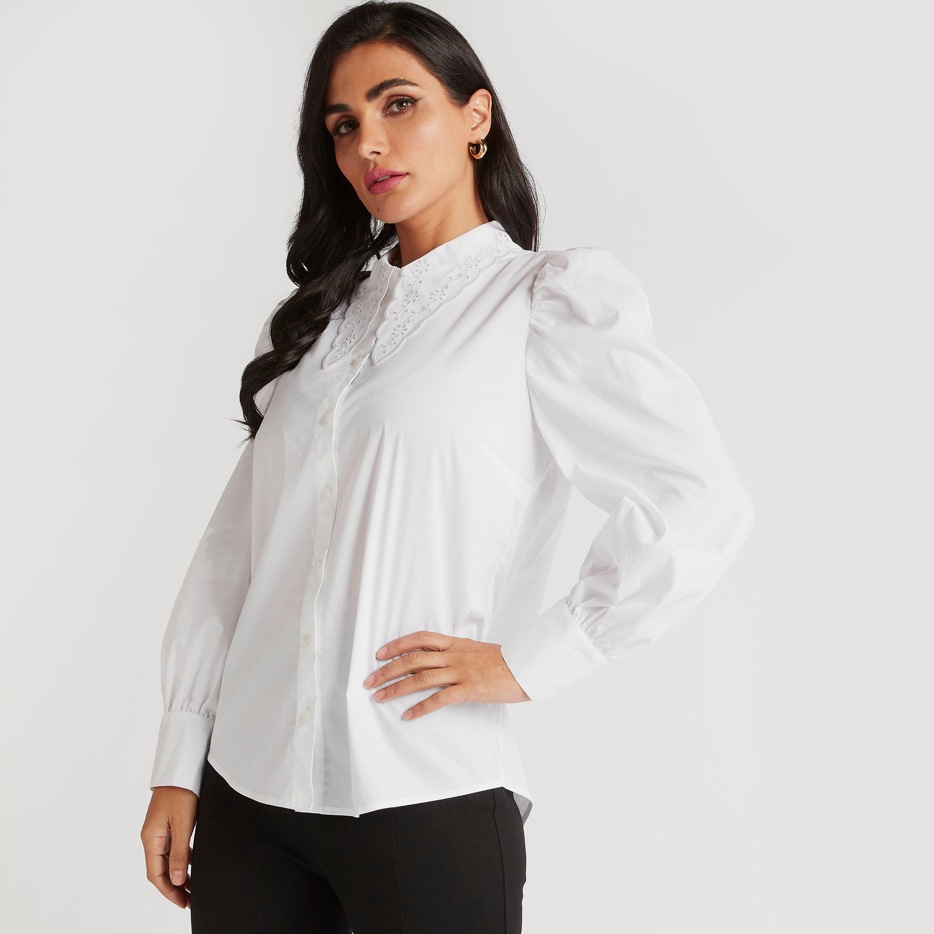 بلوزة سادة بأكمام بيشوب وياقة بتفاصيل مطرزة-women-clothing-shirtsandblouses-blouses-image-2