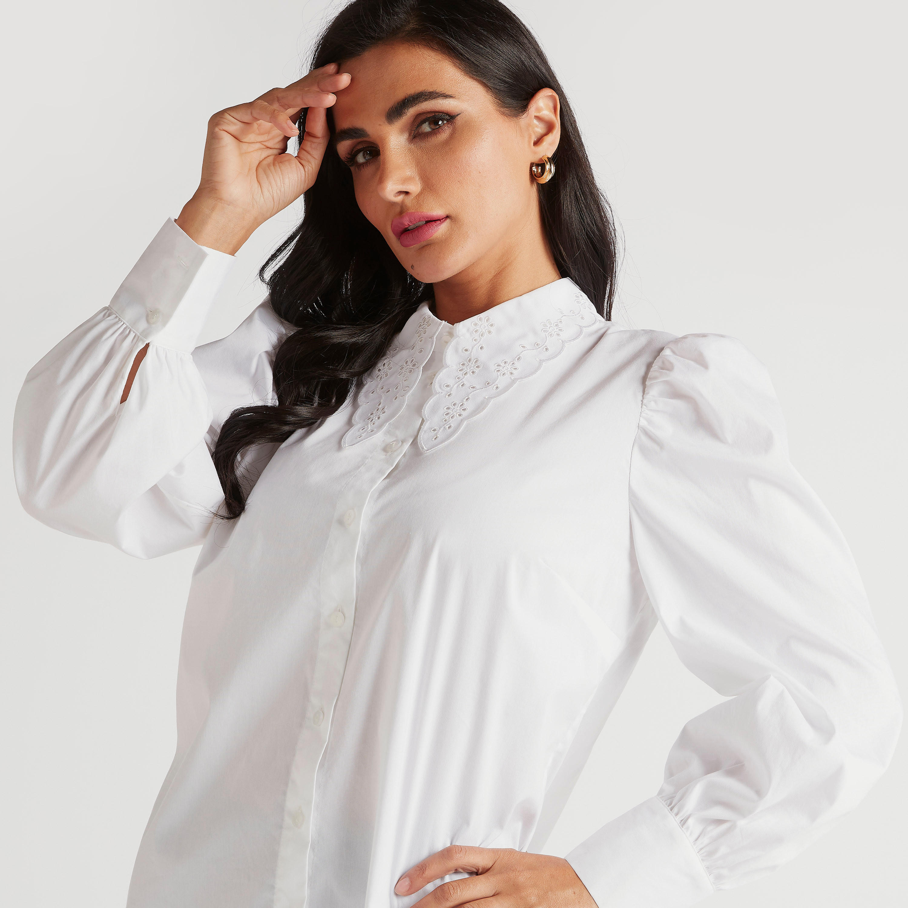 بلوزة سادة بأكمام بيشوب وياقة بتفاصيل مطرزة-women-clothing-shirtsandblouses-blouses-image-1