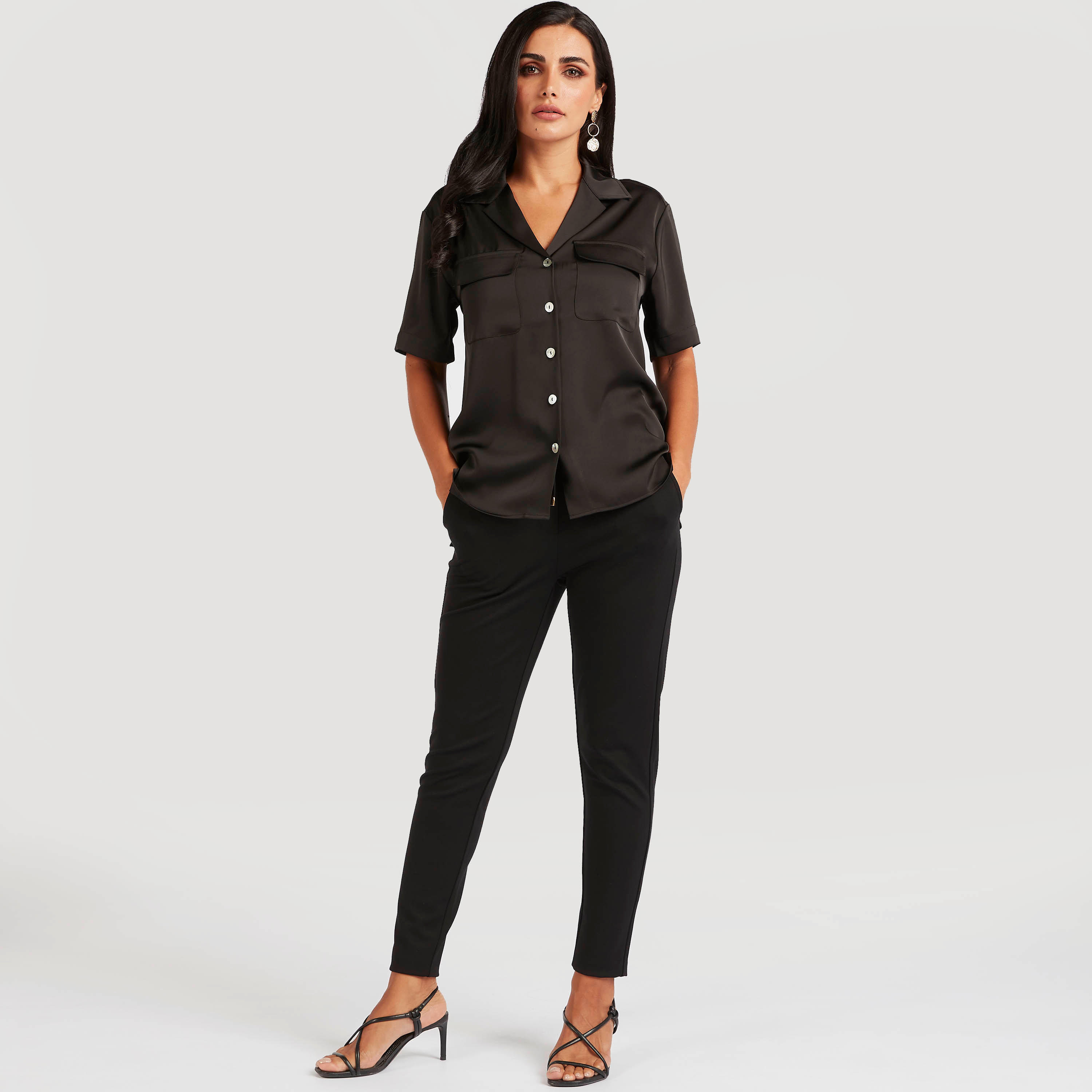 بنطلون سادة برباط إغلاق وجيوب-women-clothing-bottoms-joggers-image-3