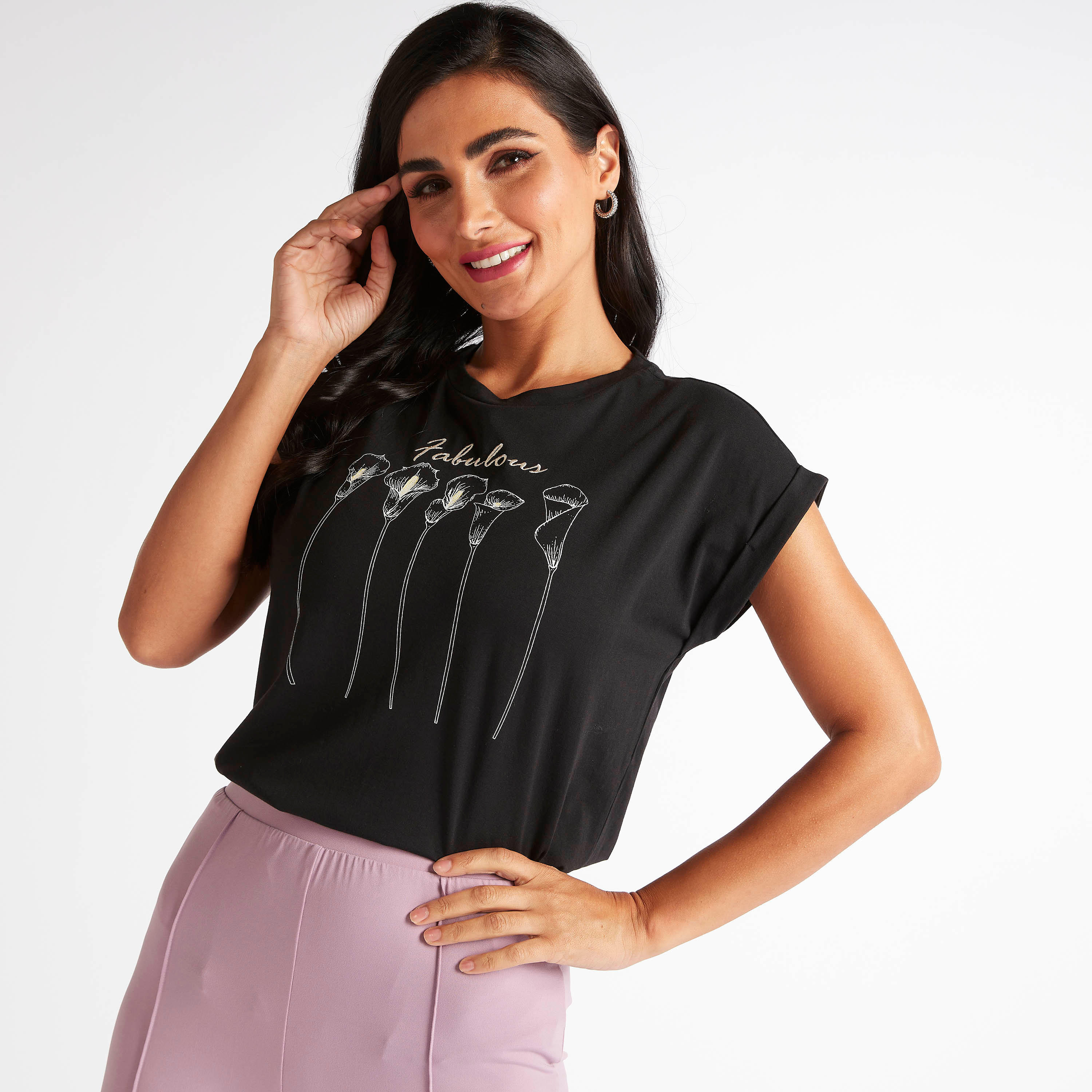 تيشيرت بياقة مستديرة وأكمام متمدّدة وطبعات من كابا-women-clothing-tshirts-image-4