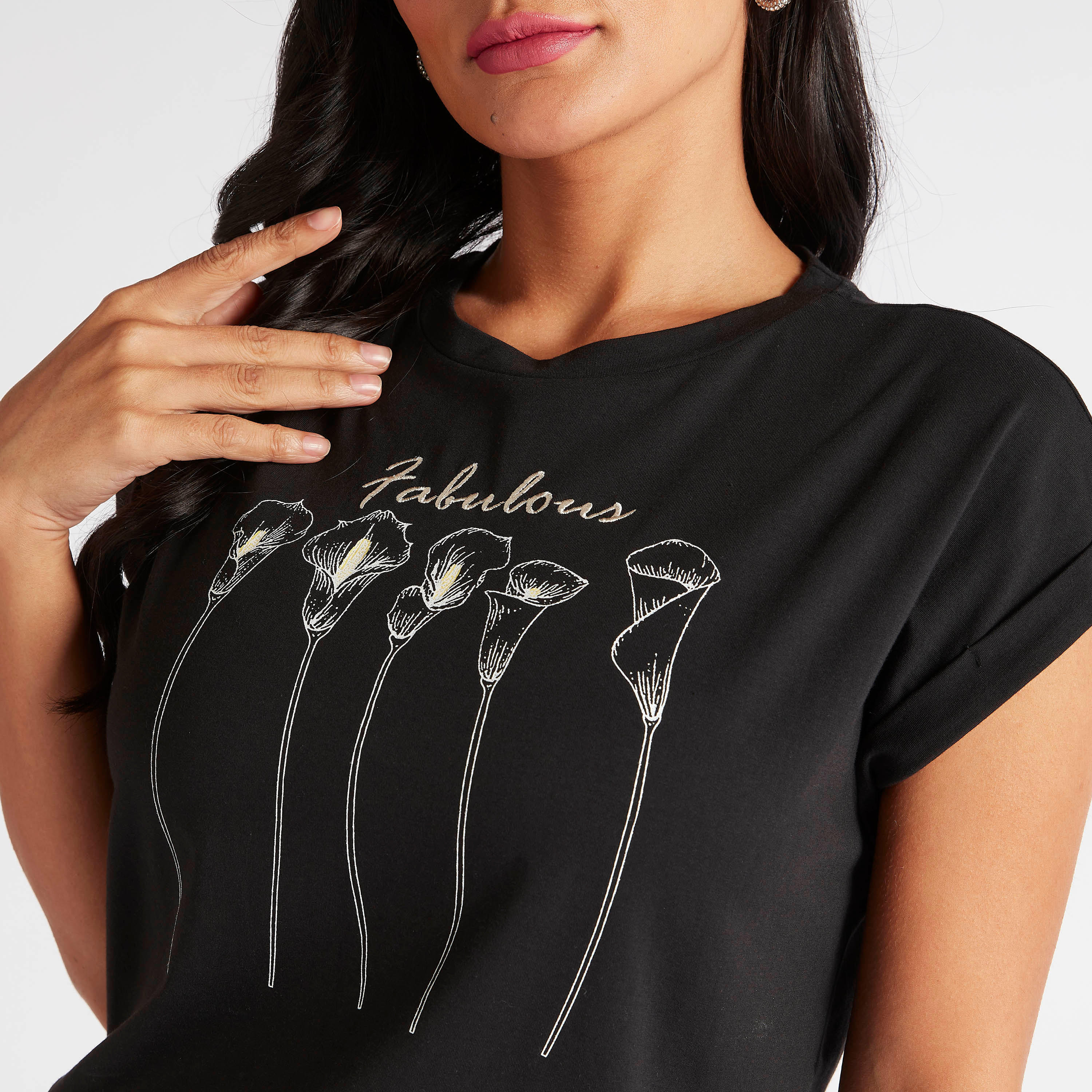 تيشيرت بياقة مستديرة وأكمام متمدّدة وطبعات من كابا-women-clothing-tshirts-image-2