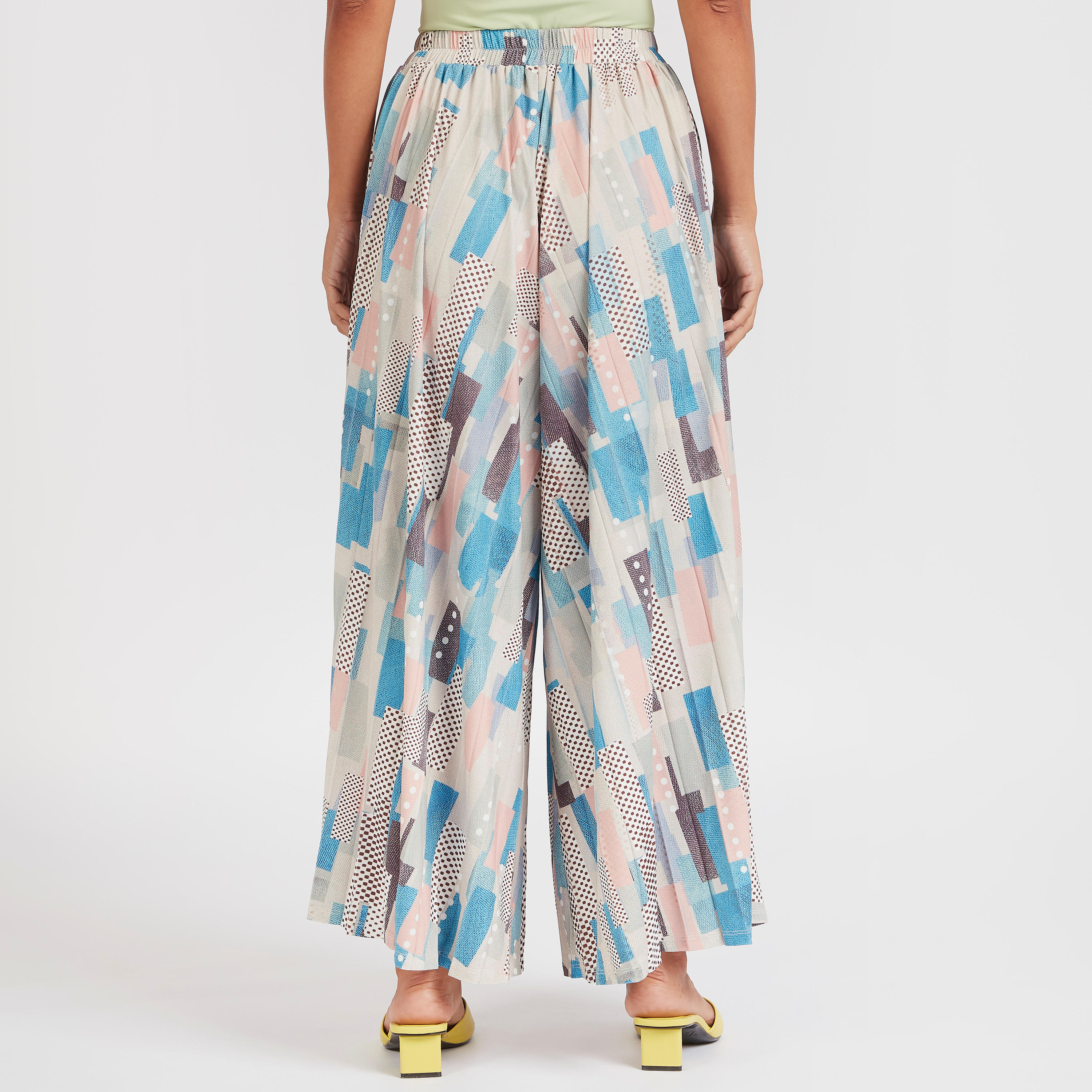 بنطلون بالازو بخصر مطّاطي متوسّط الارتفاع وطبعات-women-clothing-bottoms-trousers-image-1