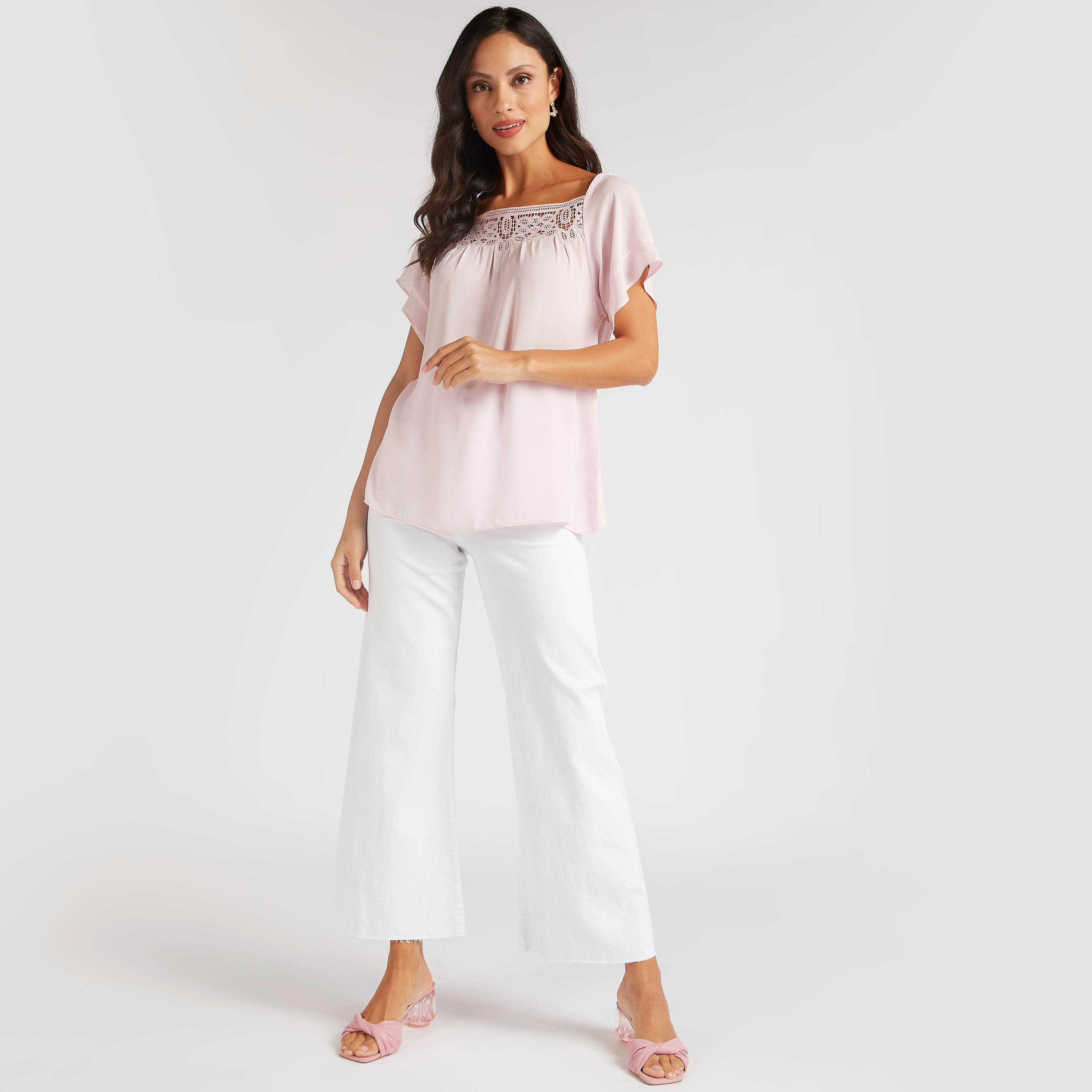 بلوزة بياقة مربعة مع تصاميم مفرغة وأكمام عريضة-women-clothing-shirtsandblouses-blouses-image-2