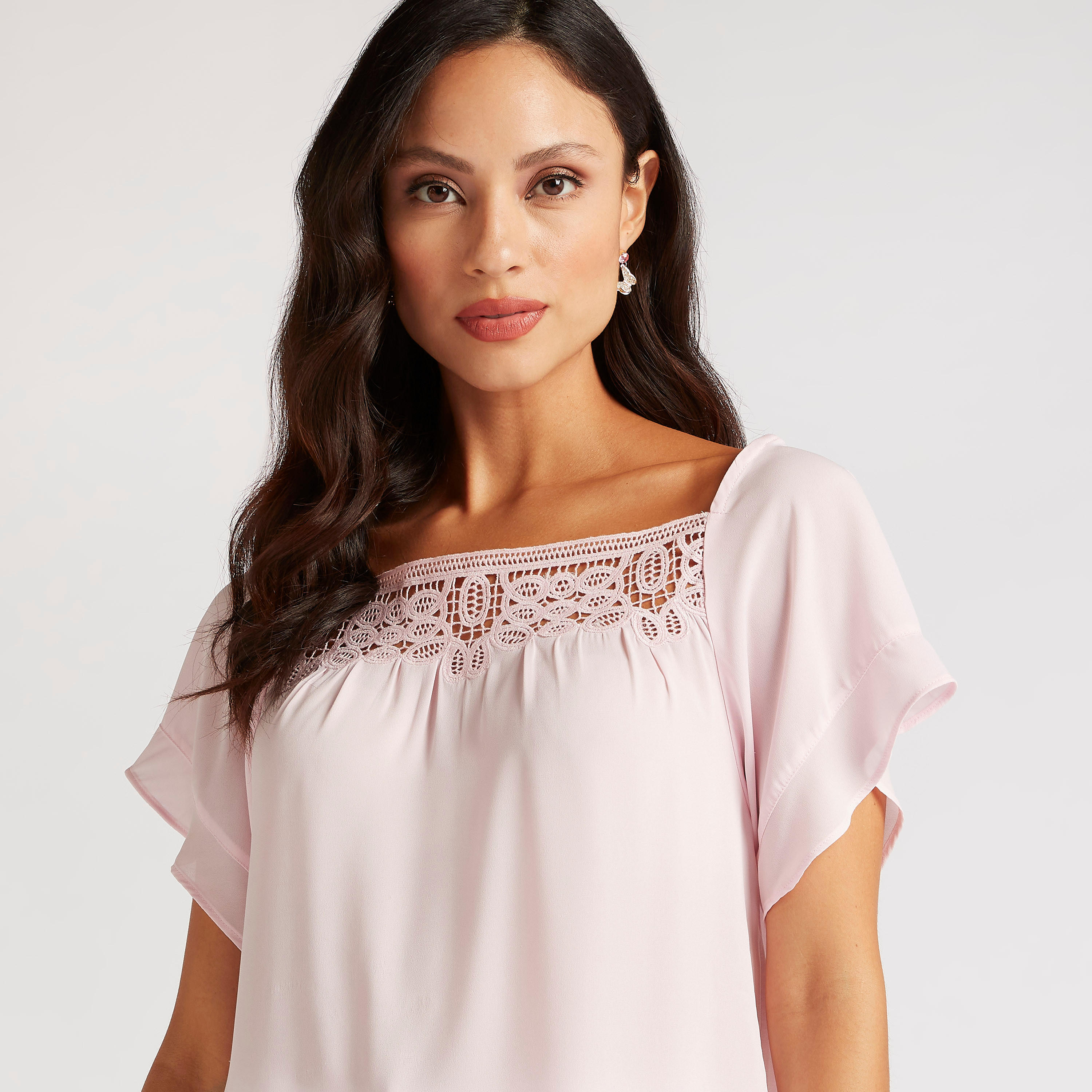 بلوزة بياقة مربعة مع تصاميم مفرغة وأكمام عريضة-women-clothing-shirtsandblouses-blouses-image-5