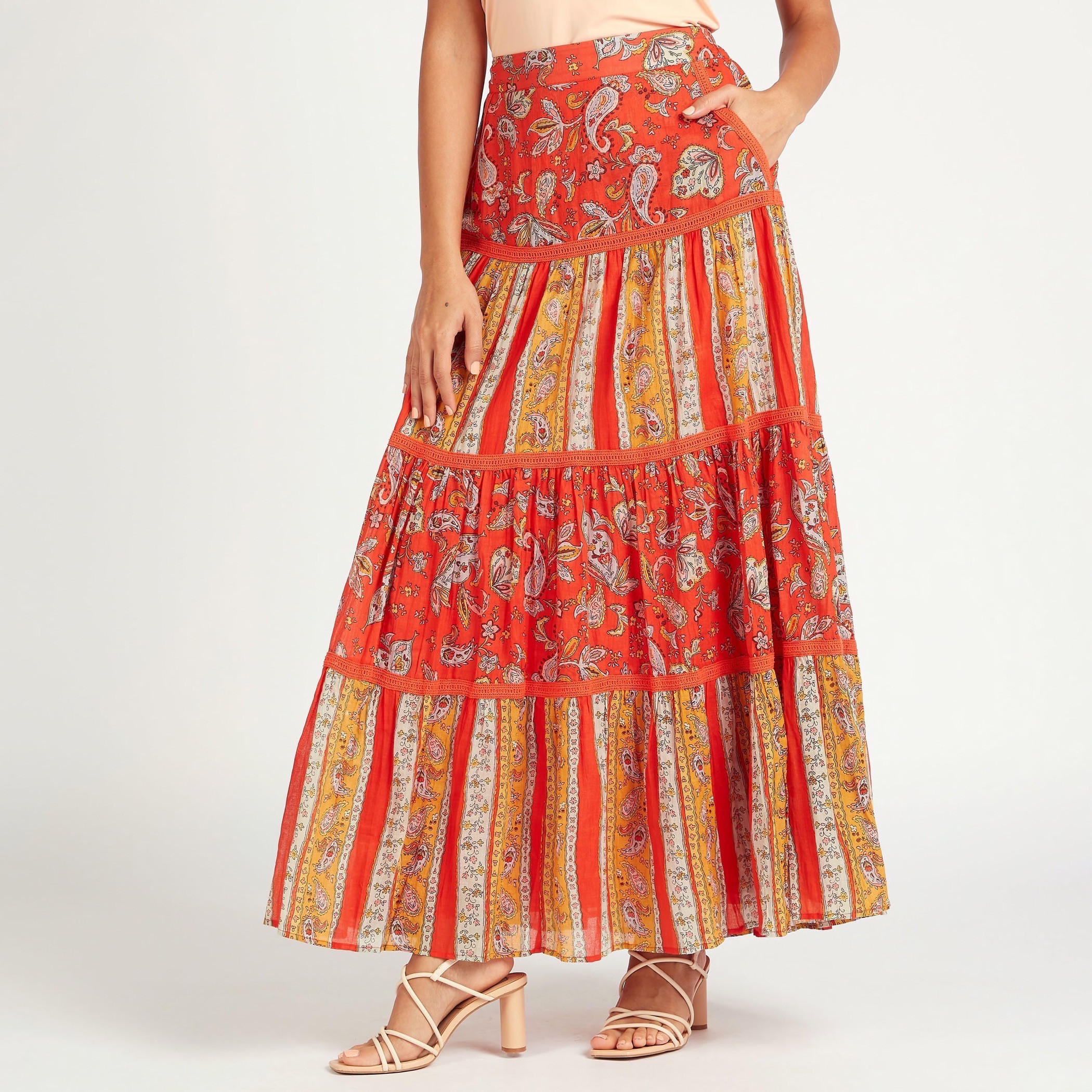تنورة طويلة إيه لاين متعددة الطبقات بطبعات بيزلي وخصر مطاطي-women-clothing-bottoms-skirts-image-1