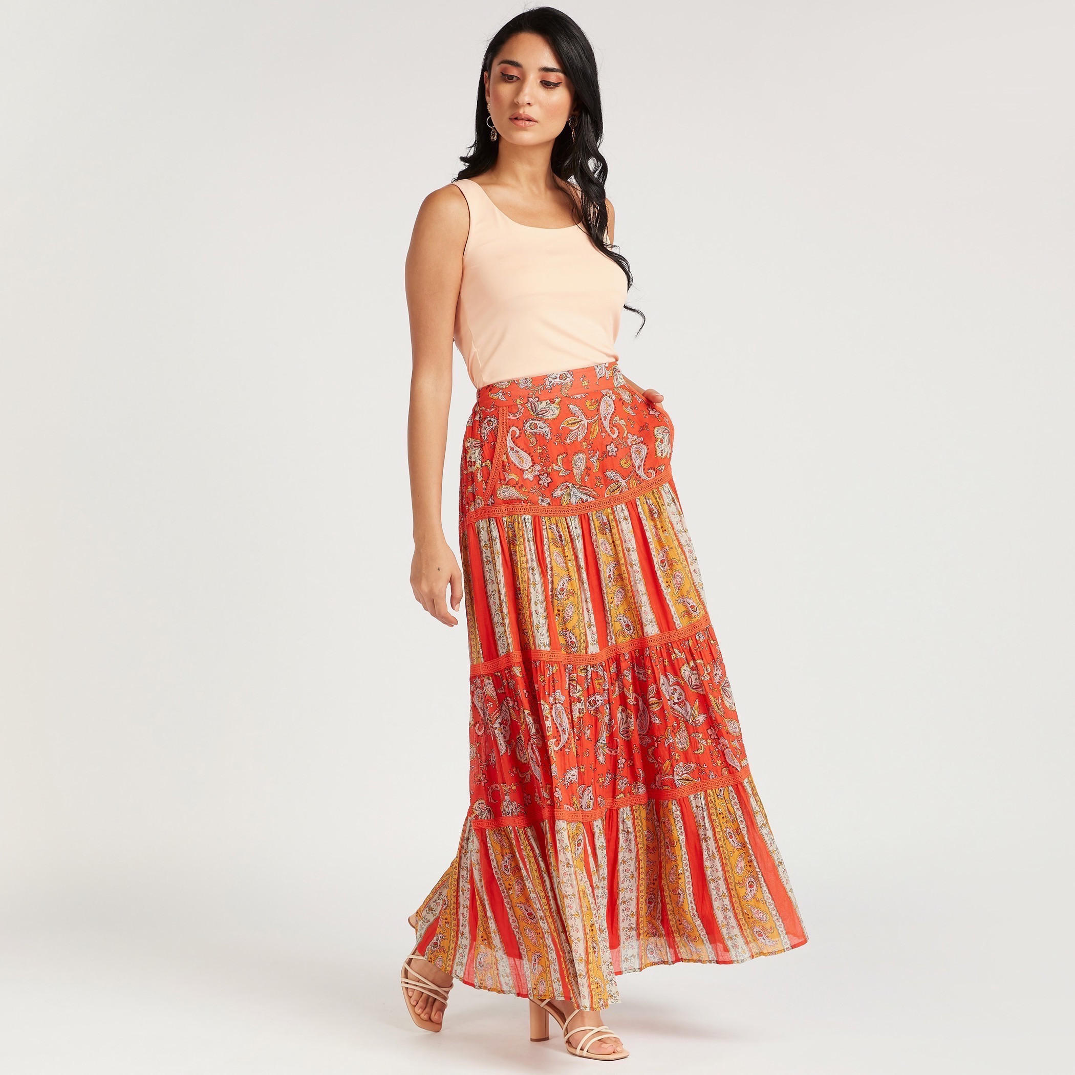 تنورة طويلة إيه لاين متعددة الطبقات بطبعات بيزلي وخصر مطاطي-women-clothing-bottoms-skirts-image-2