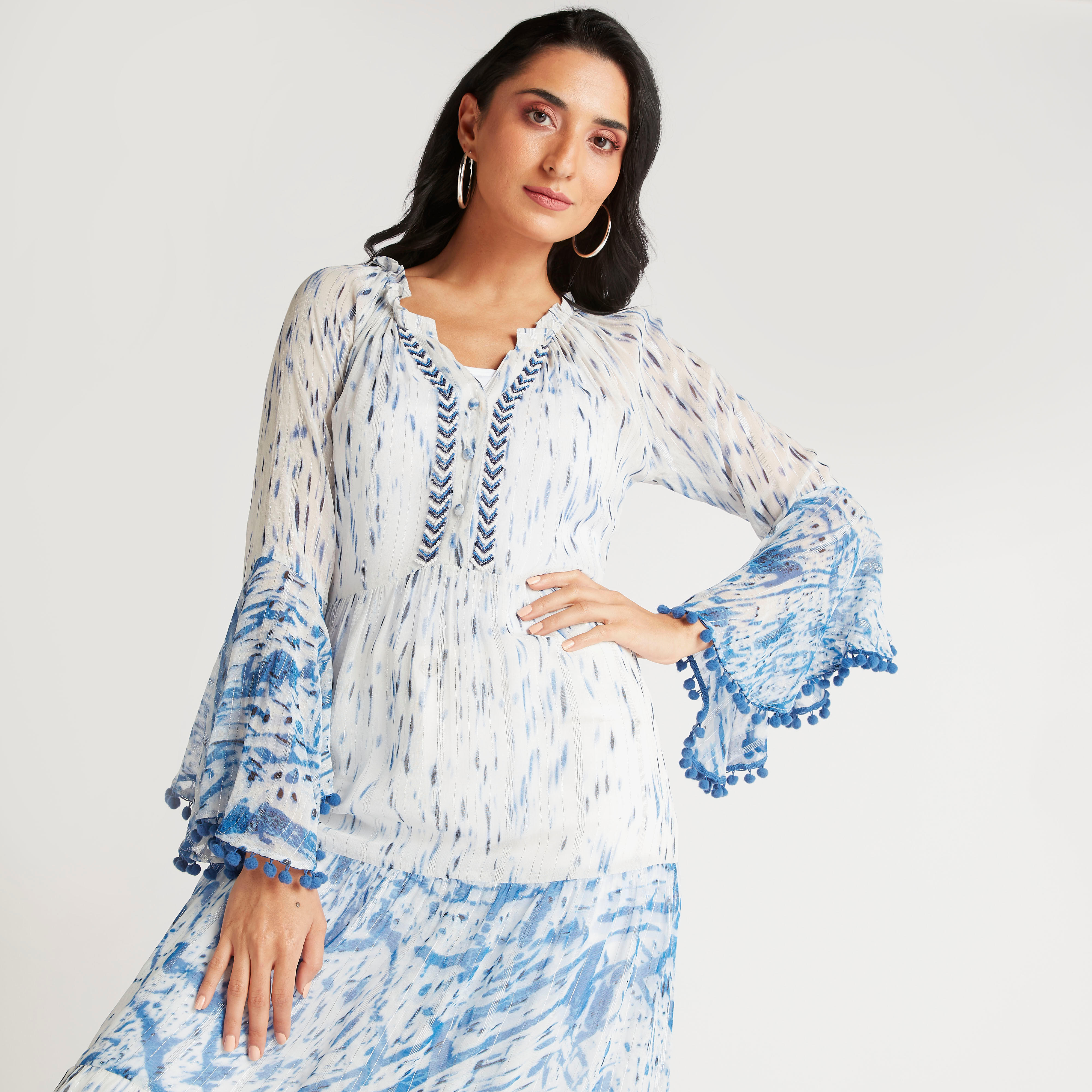 فستان طويل مزين بالخرز وتفاصيل دانتيل وبوم بوم-women-clothing-dresses-image-3