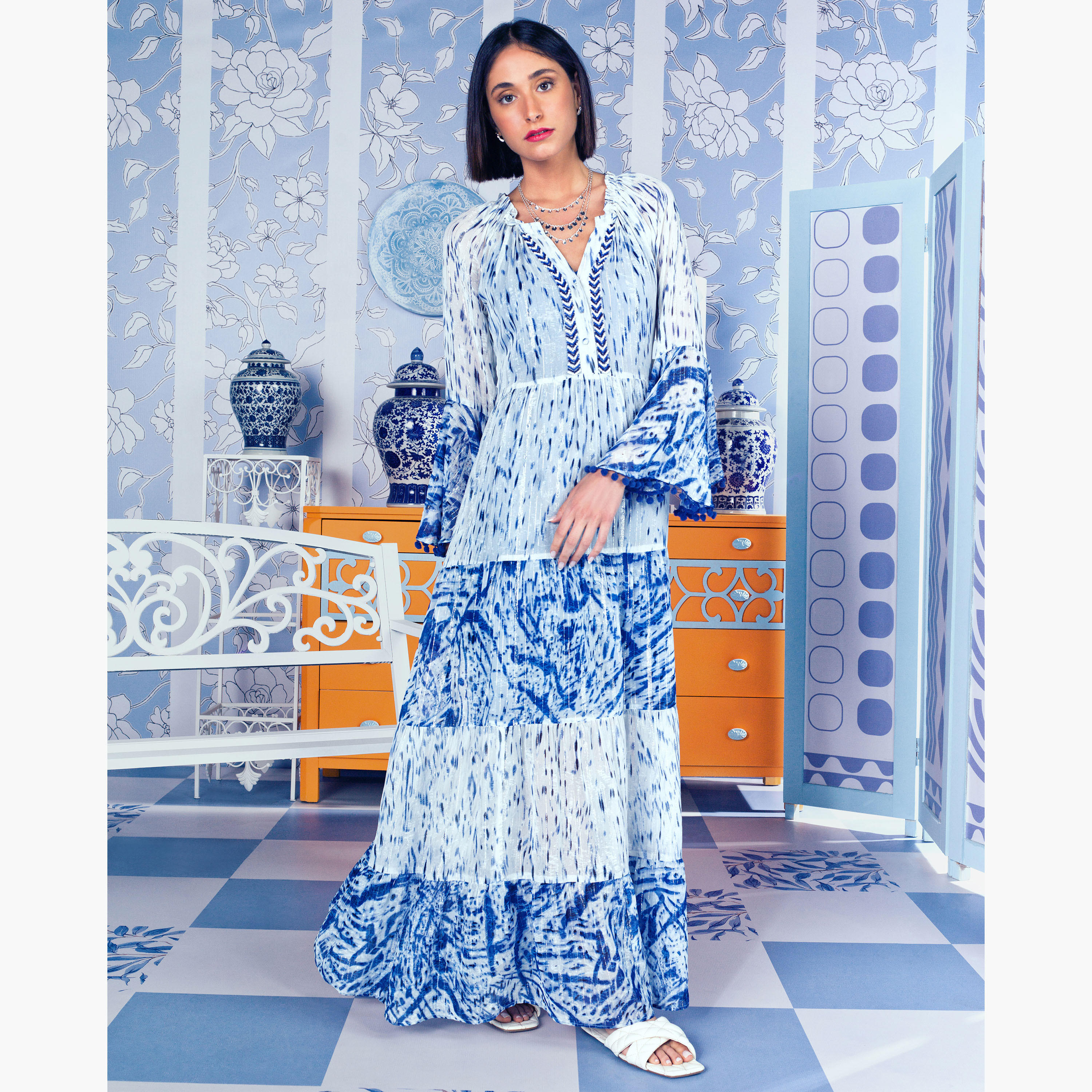 فستان طويل مزين بالخرز وتفاصيل دانتيل وبوم بوم-women-clothing-dresses-image-1