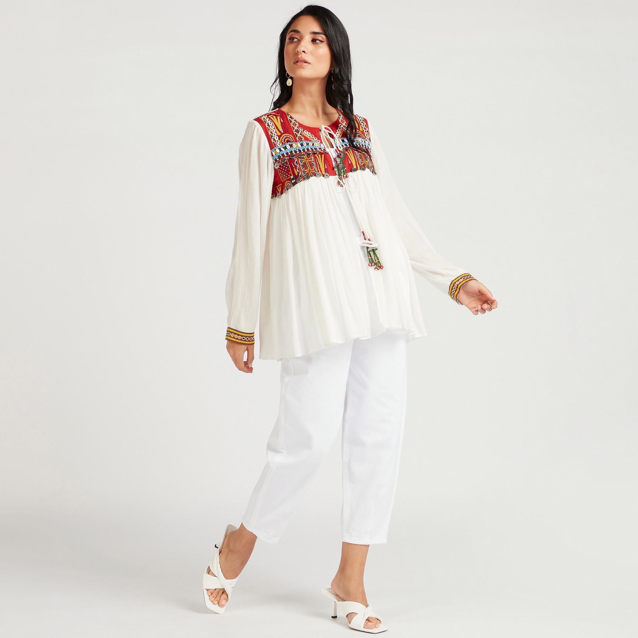 بلوزة مطرّزة بياقة عالية وأكمام طويلة-women-clothing-shirtsandblouses-blouses-image-2