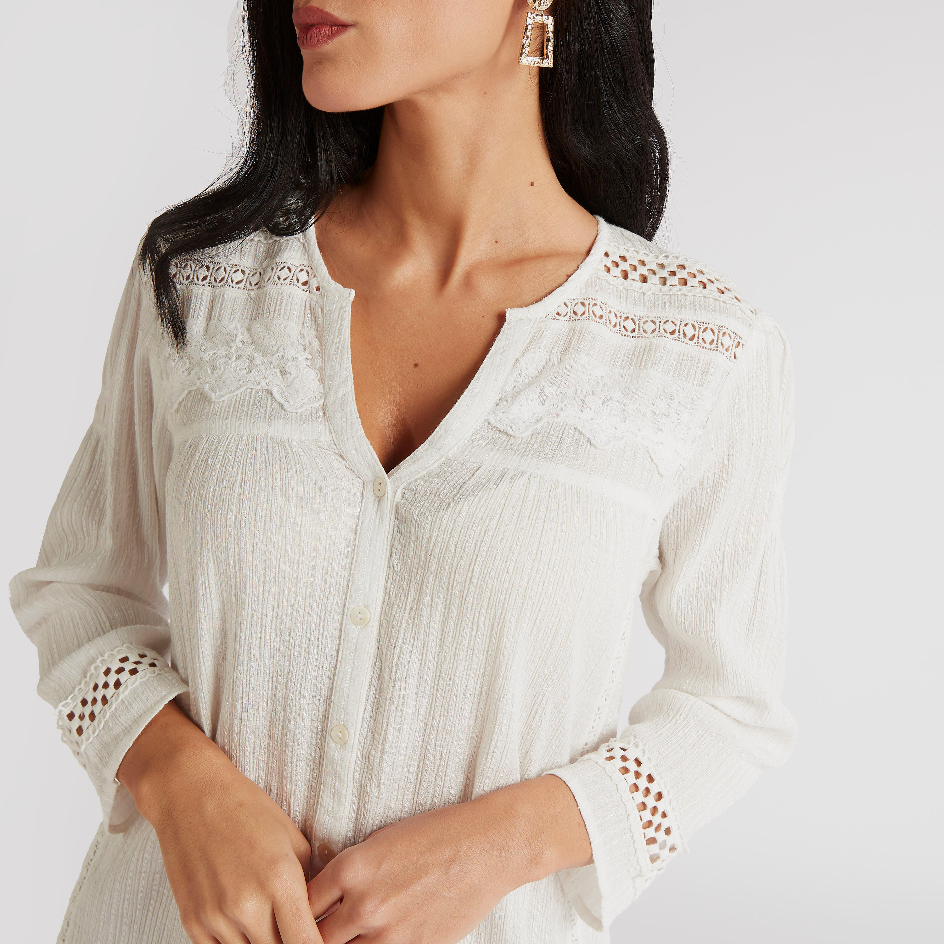تونيك بارز الملمس بأكمام طويلة وياقة ماندارين وتفاصيل دانتيل-women-clothing-shirtsandblouses-blouses-image-5