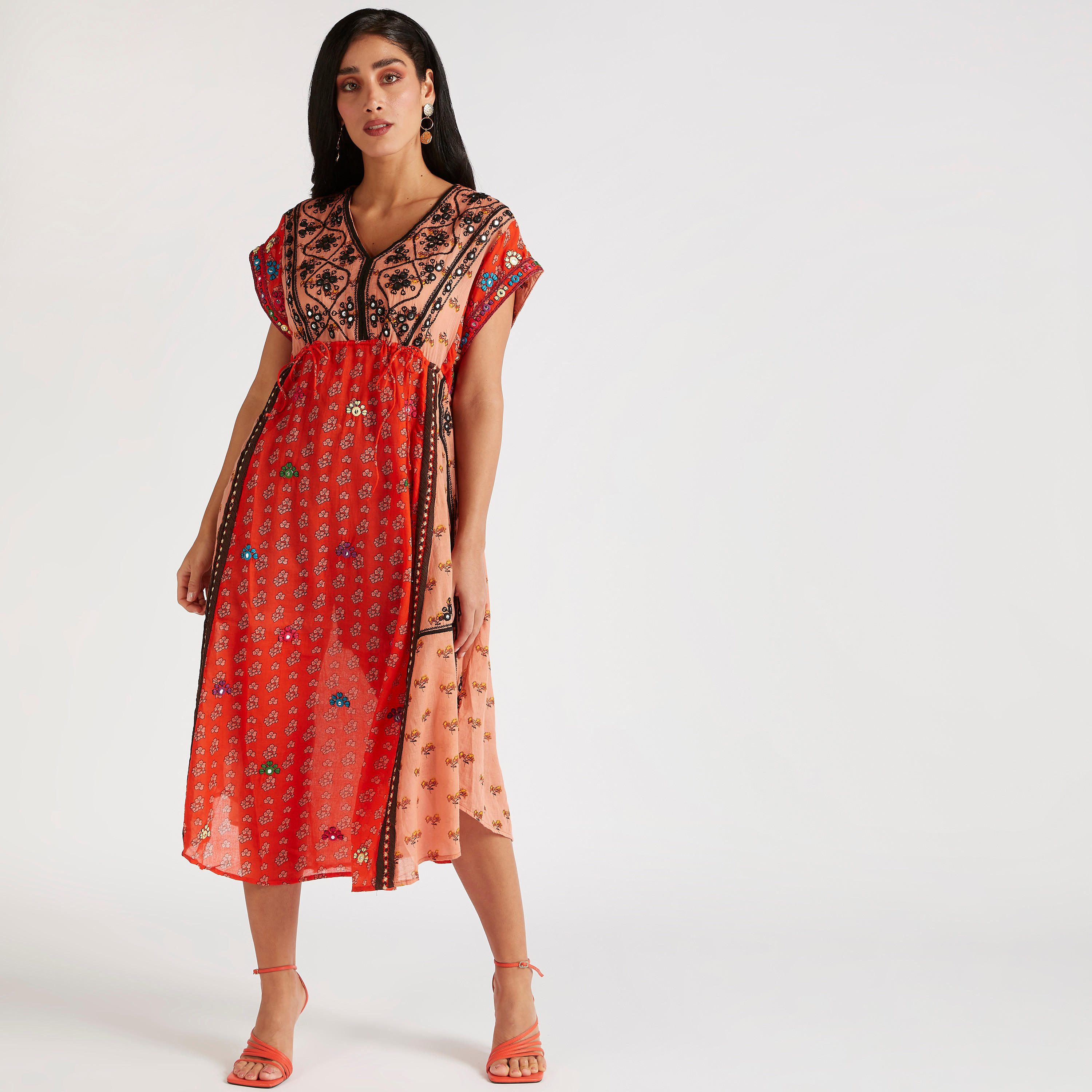 فستان ميدي إيه لاين بطبعات وياقة v وأكمام كاب-women-clothing-dresses-image-1