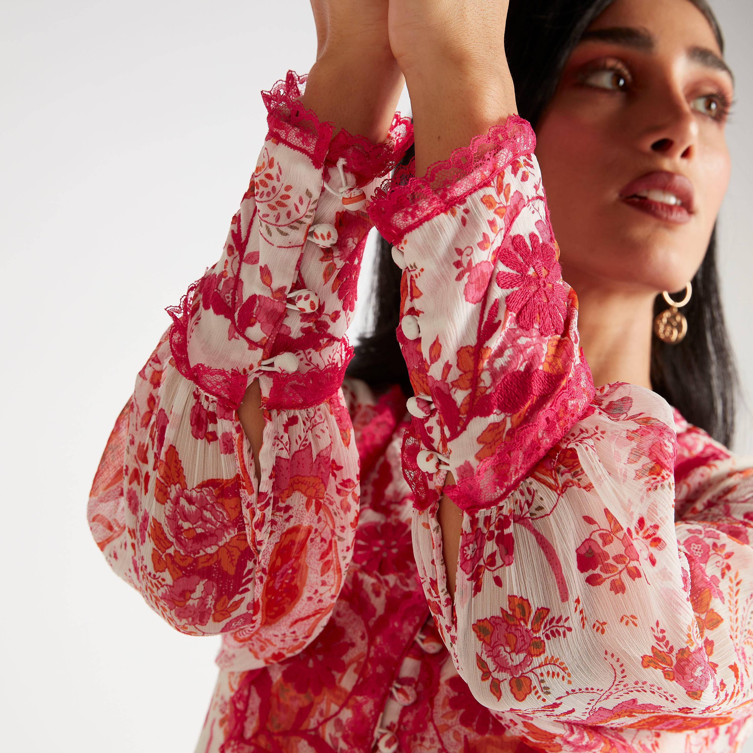 فستان إيه لاين طويل بياقة ماندارين وطبعات بيزلي وتفاصيل دانتيل-women-clothing-dresses-image-5