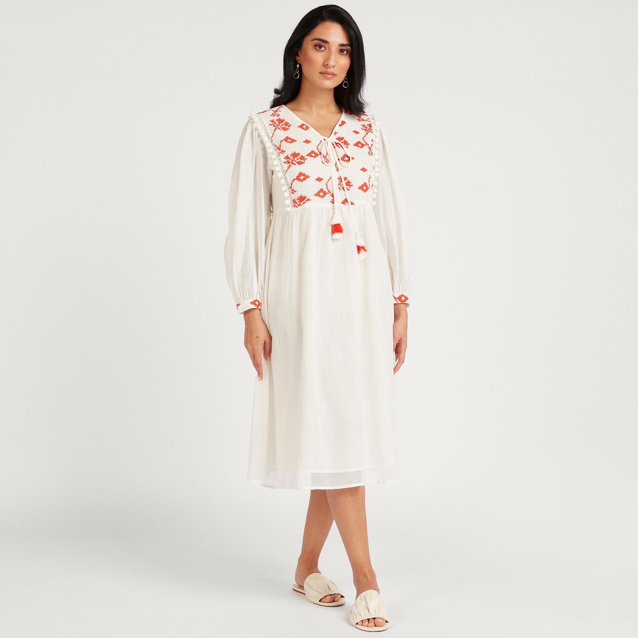 فستان ميدي إيه لاين مطرز بياقة V وأكمام طويلة-women-clothing-dresses-image-2