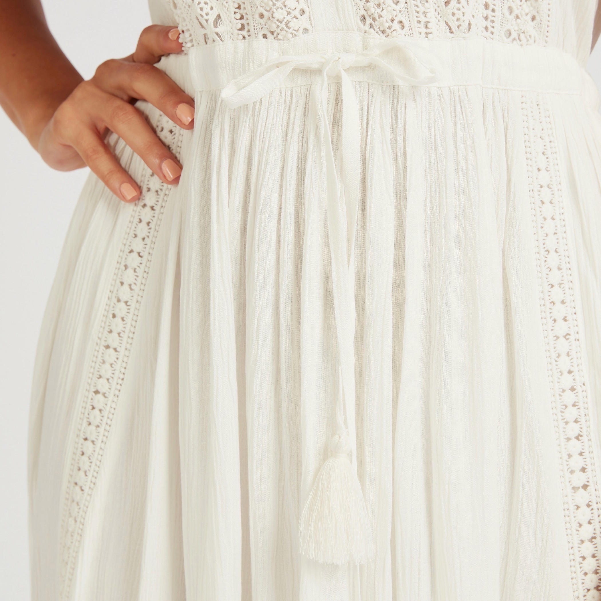 فستان ميدي إيه لاين مطرّأ بأربطة على الخصر-women-clothing-dresses-image-8