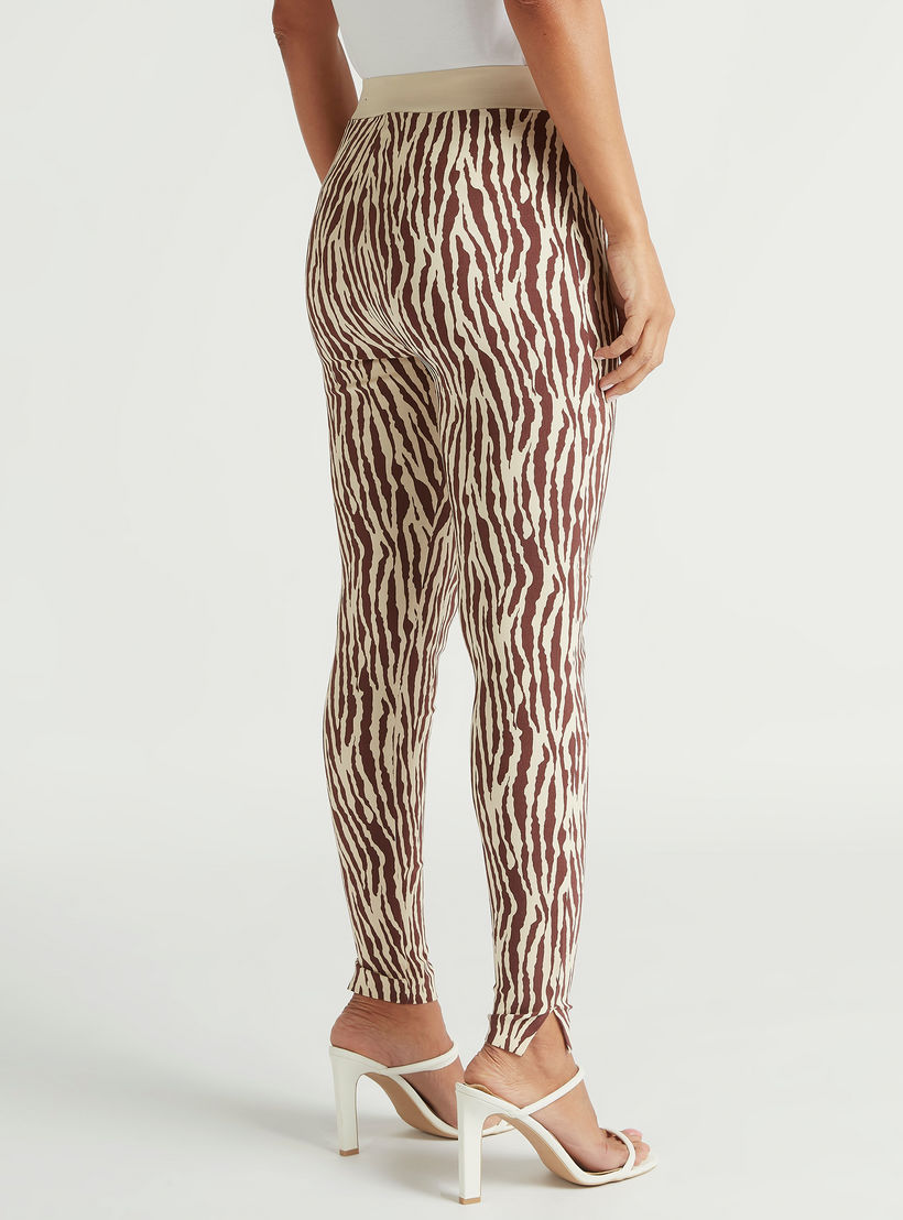 بنطلون تريقنز طويل بطبعات حيوانات بتفاصيل فتحات جانبيّة-women-clothing-bottoms-trousers-image-4