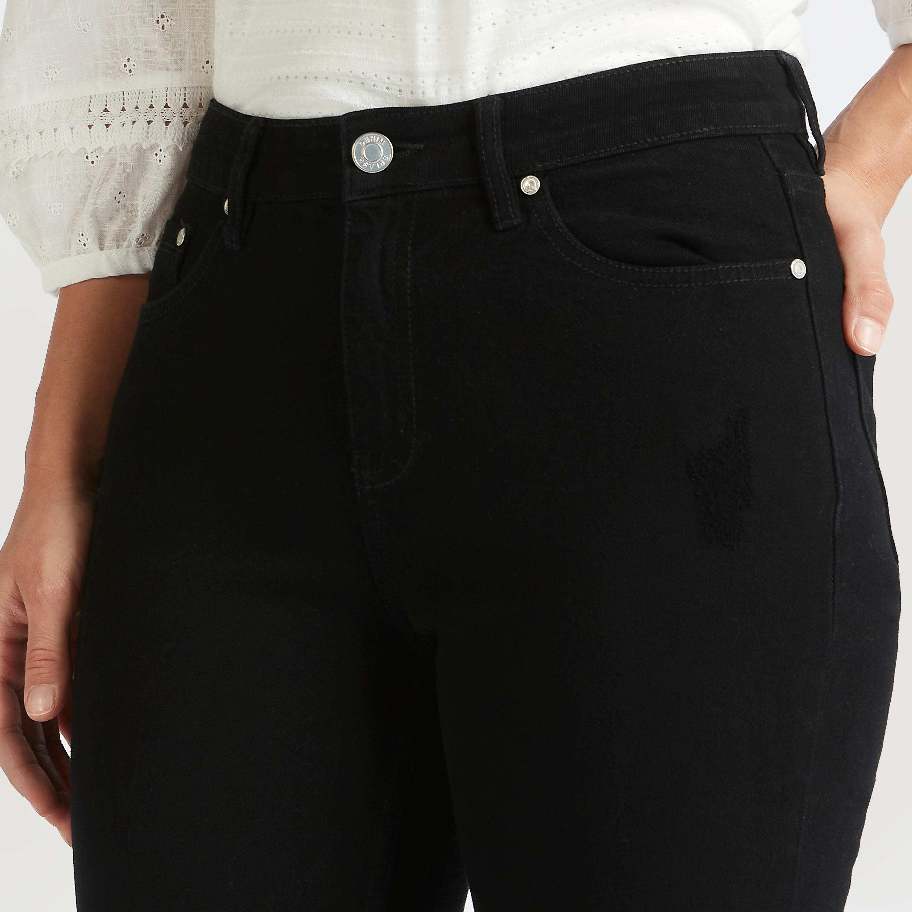 Solid Mid-Rise Capri Jeans with Pockets and Distressed Detail-women-clothing-bottoms-jeans-image-3