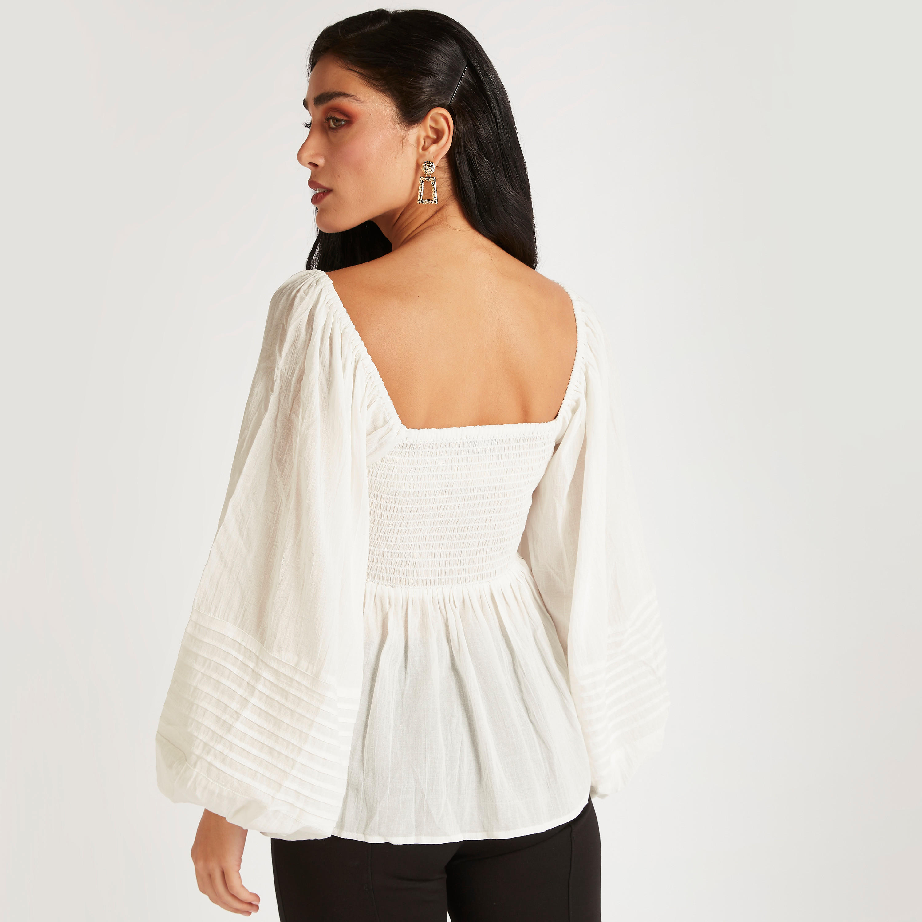 بلوزة مطرزة بياقة مربعة مع أكمام عريضة-women-clothing-shirtsandblouses-blouses-image-4