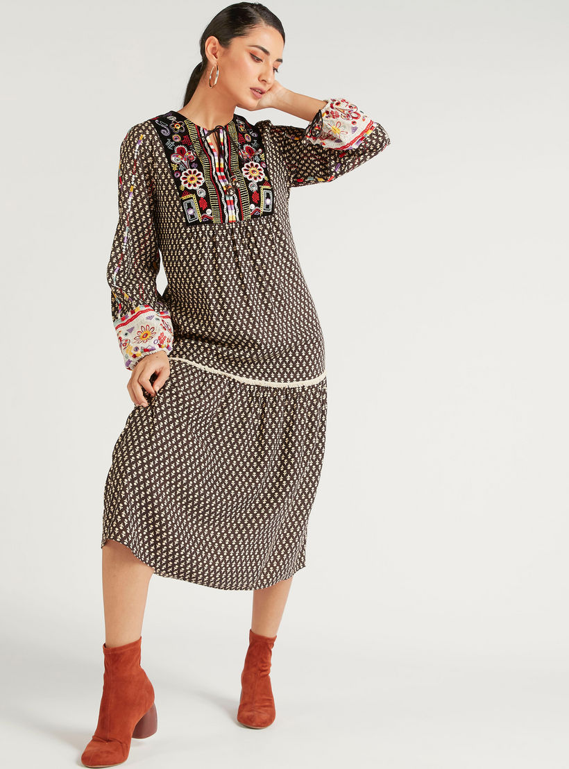 فستان ميدي إيه لاين مطرّز بطبعات-women-clothing-dresses-image-5