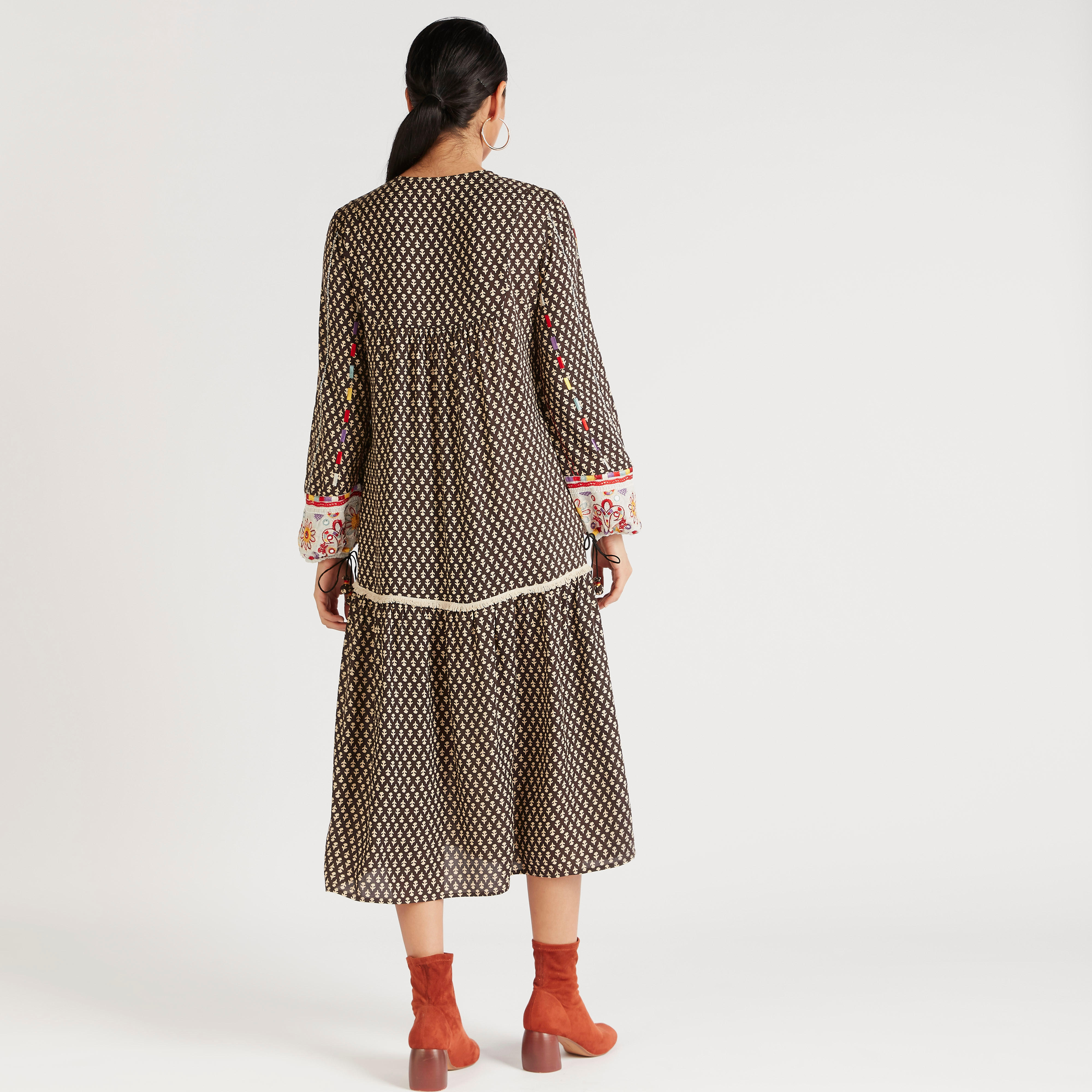 فستان ميدي إيه لاين مطرّز بطبعات-women-clothing-dresses-image-3