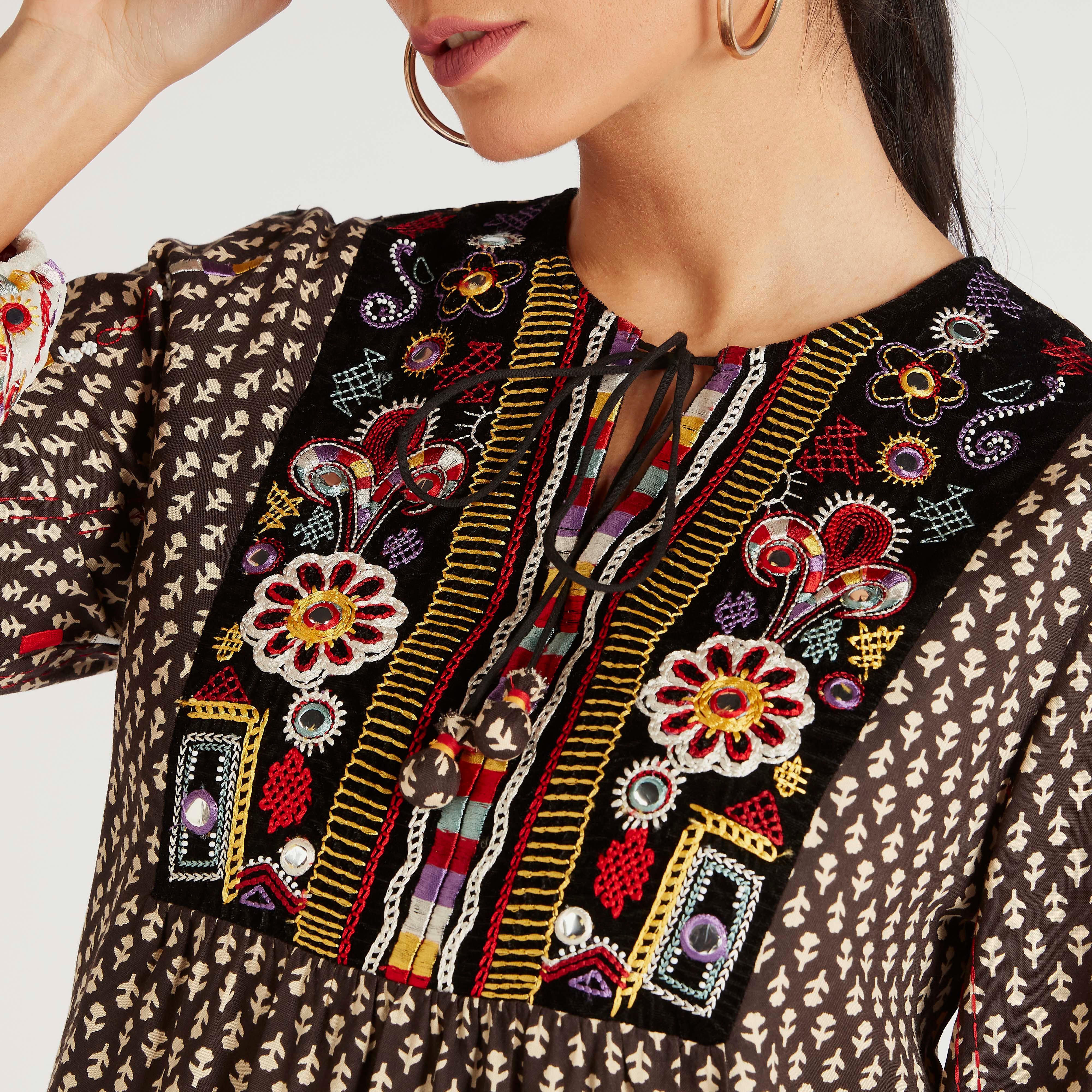 فستان ميدي إيه لاين مطرّز بطبعات-women-clothing-dresses-image-1