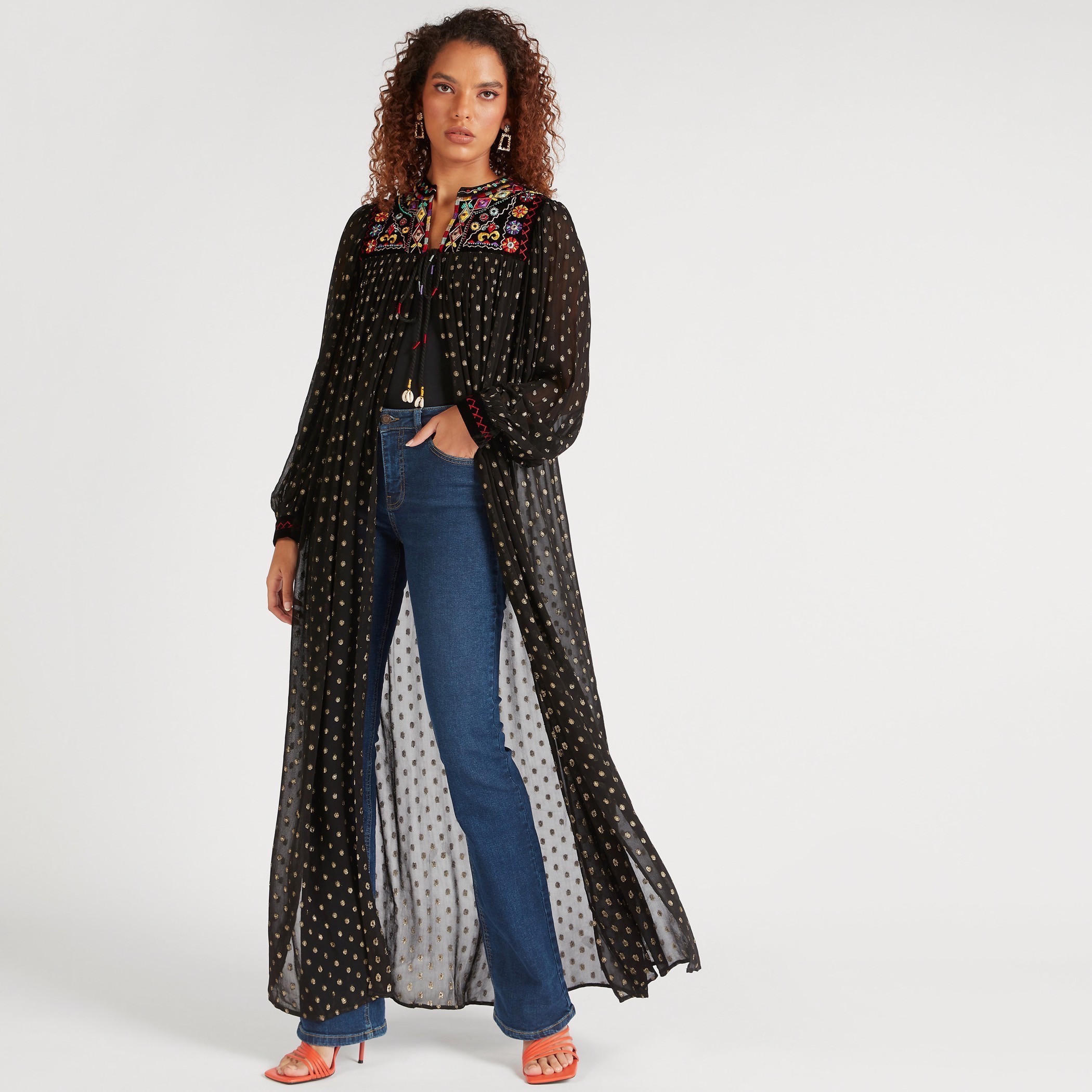 سترة مطرّزة بأكمام طويلة وأربطة-women-winterwear-coatsandjackets-jackets-image-1