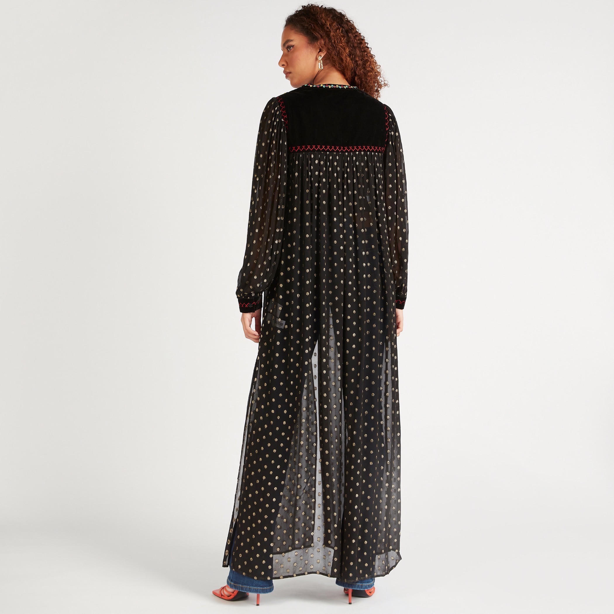 سترة مطرّزة بأكمام طويلة وأربطة-women-winterwear-coatsandjackets-jackets-image-4