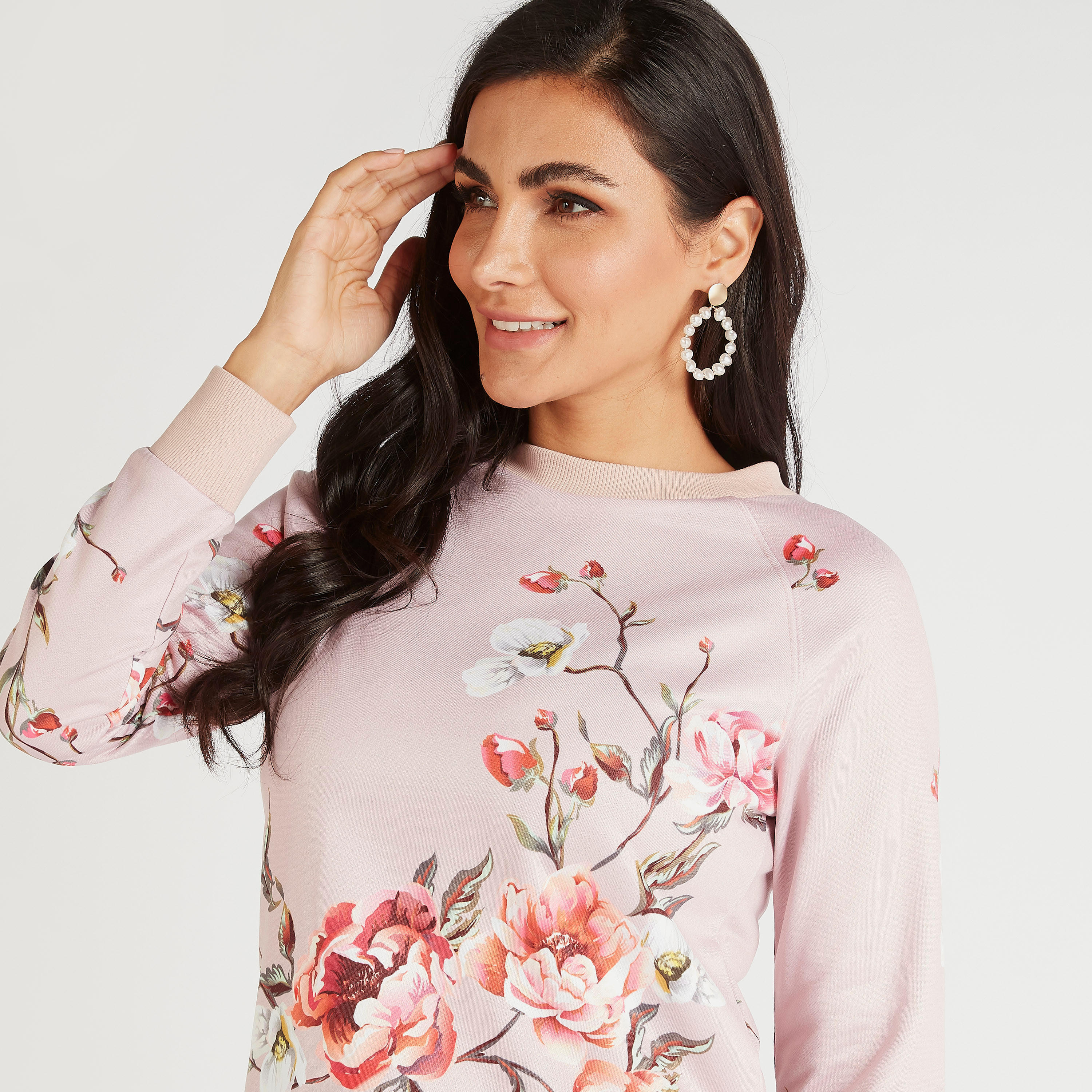 سويت شيرت بياقة مستديرة وطبعات أزهار وأكمام طويلة-women-winterwear-hoodiesandsweatshirts-sweatshirts-image-5