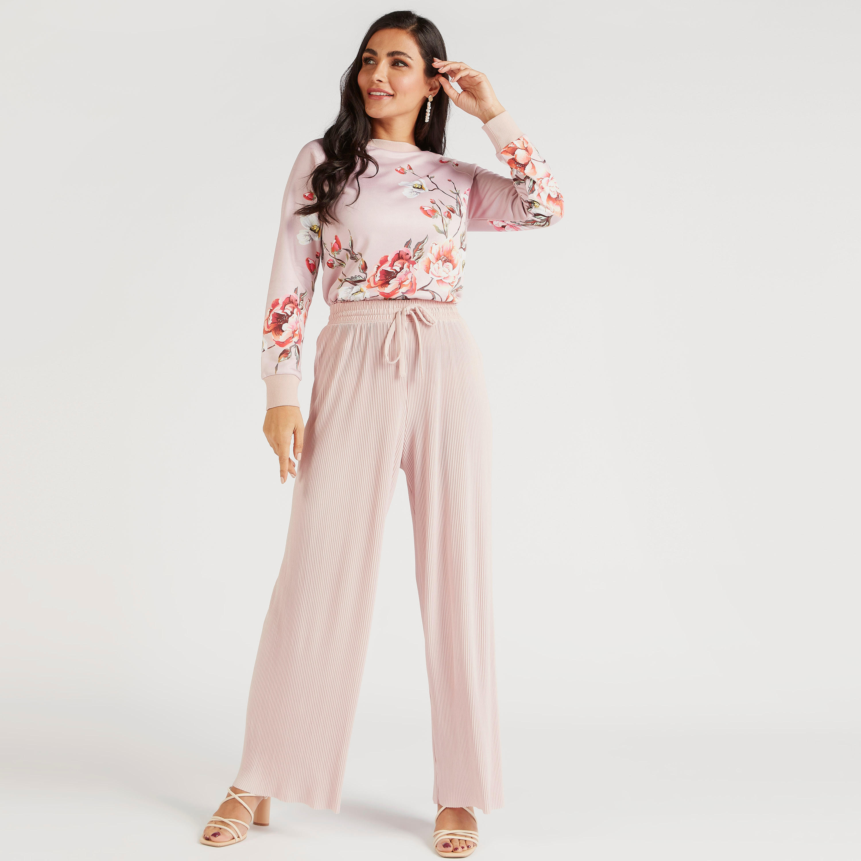 سويت شيرت بياقة مستديرة وطبعات أزهار وأكمام طويلة-women-winterwear-hoodiesandsweatshirts-sweatshirts-image-6