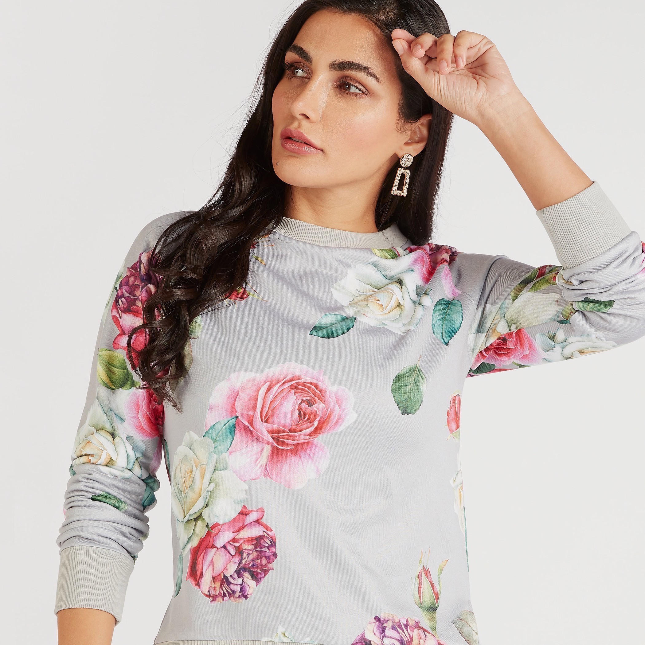 سويت شيرت بياقة مستديرة وطبعات زهور وأكمام طويلة وأطراف متدرجة-women-winterwear-hoodiesandsweatshirts-sweatshirts-image-5