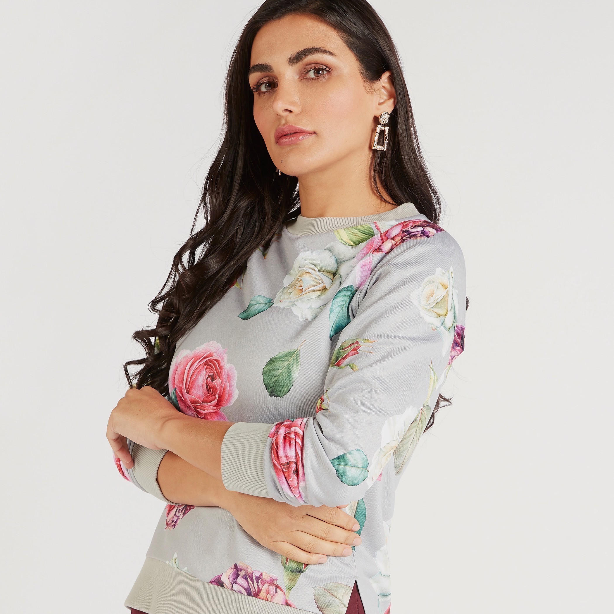 سويت شيرت بياقة مستديرة وطبعات زهور وأكمام طويلة وأطراف متدرجة-women-winterwear-hoodiesandsweatshirts-sweatshirts-image-6